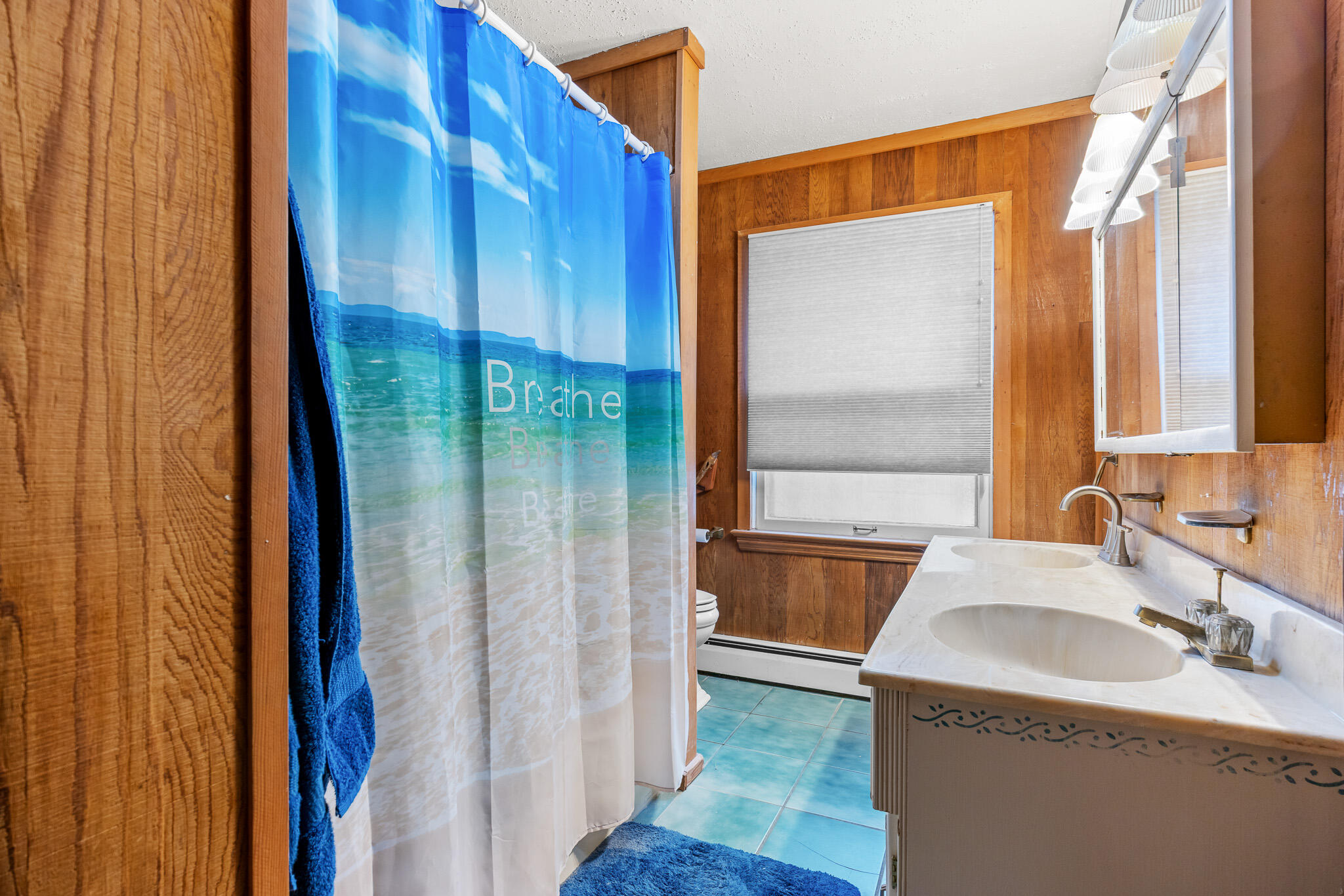 1123 NW Canyon Drive