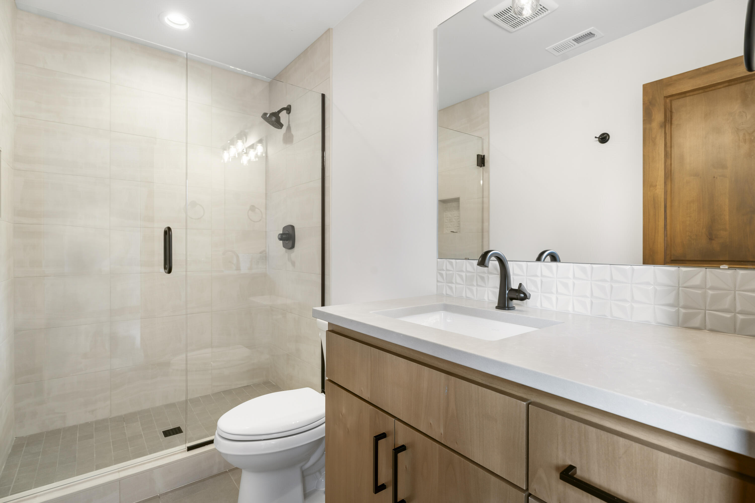 17818 Preservation Loop, 492