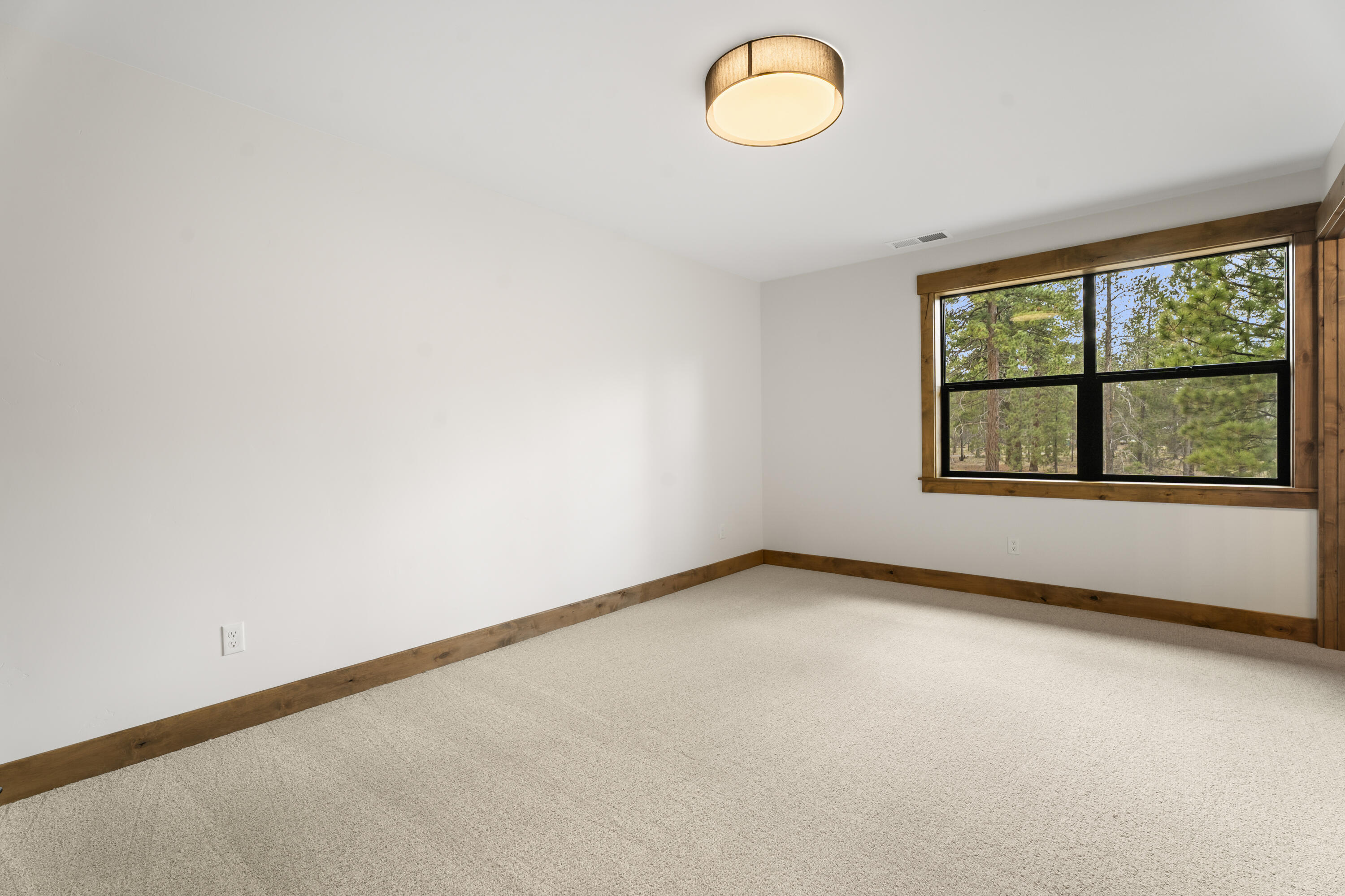 17818 Preservation Loop, 492