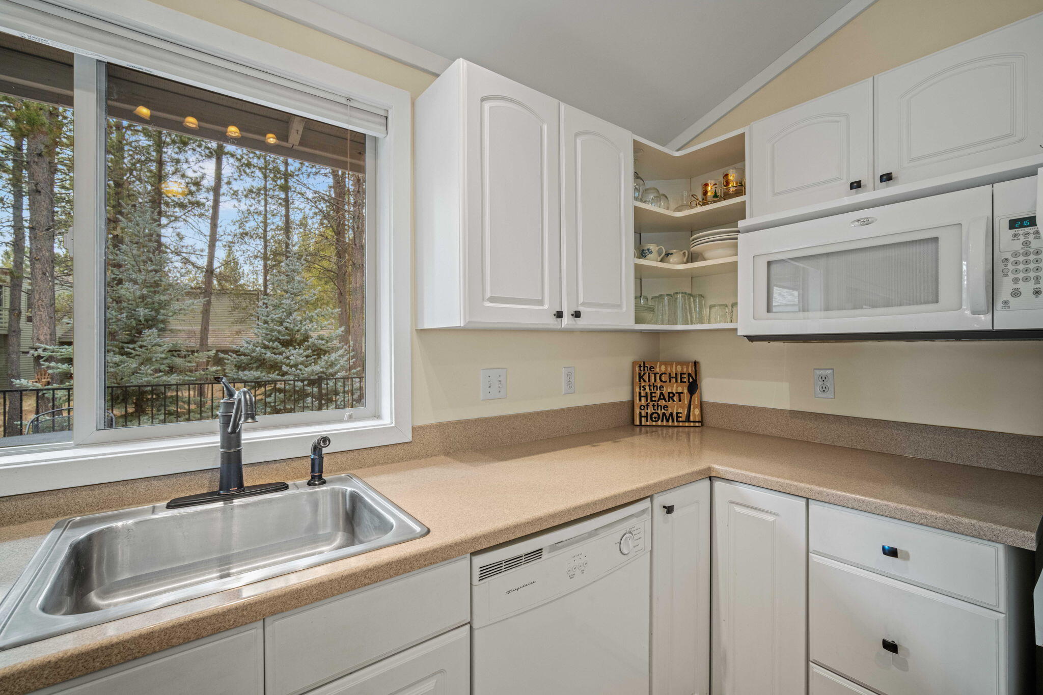 17839 Lava Butte Lane, 6