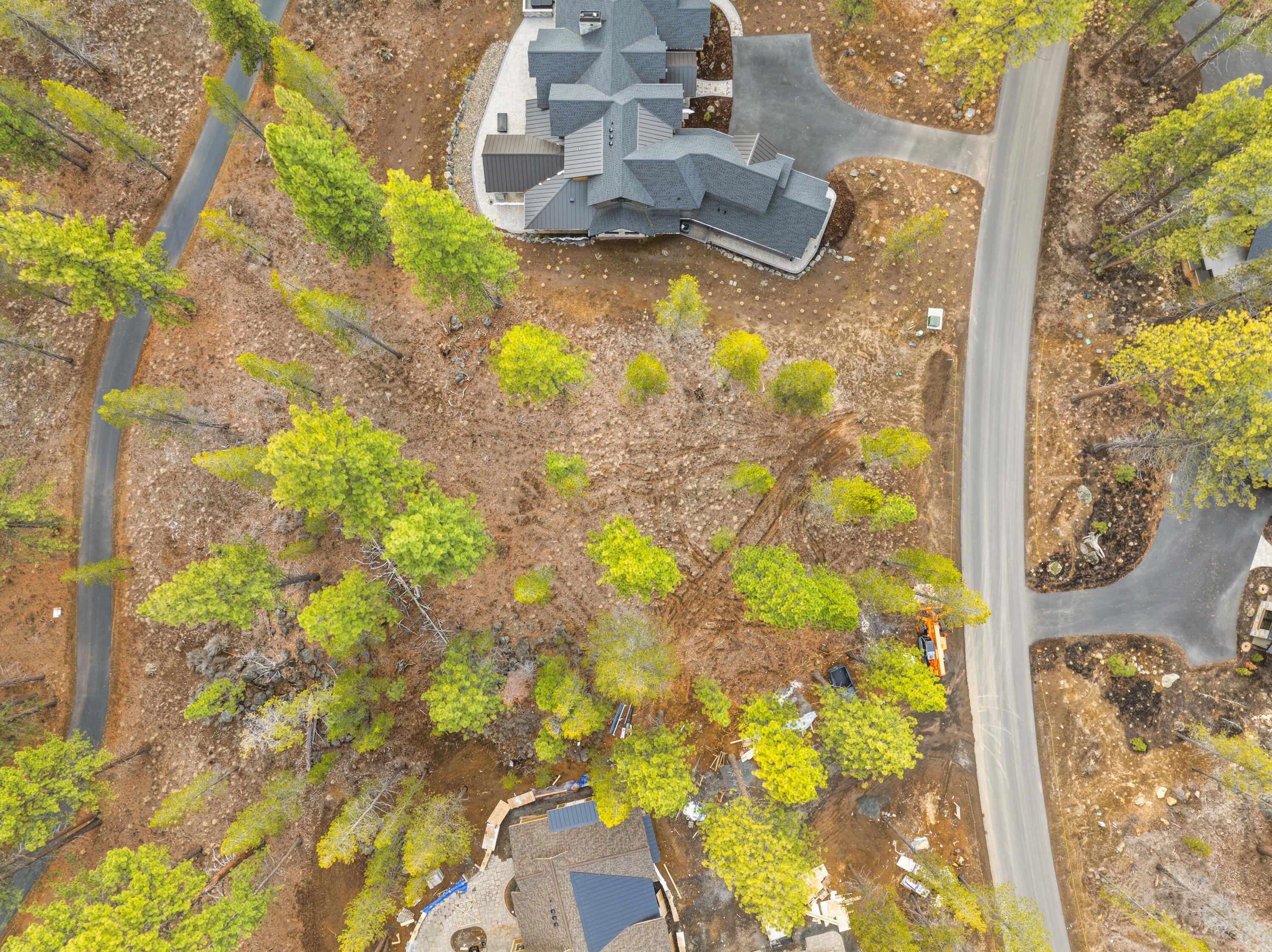 56239 Mirror Rock Loop, 369