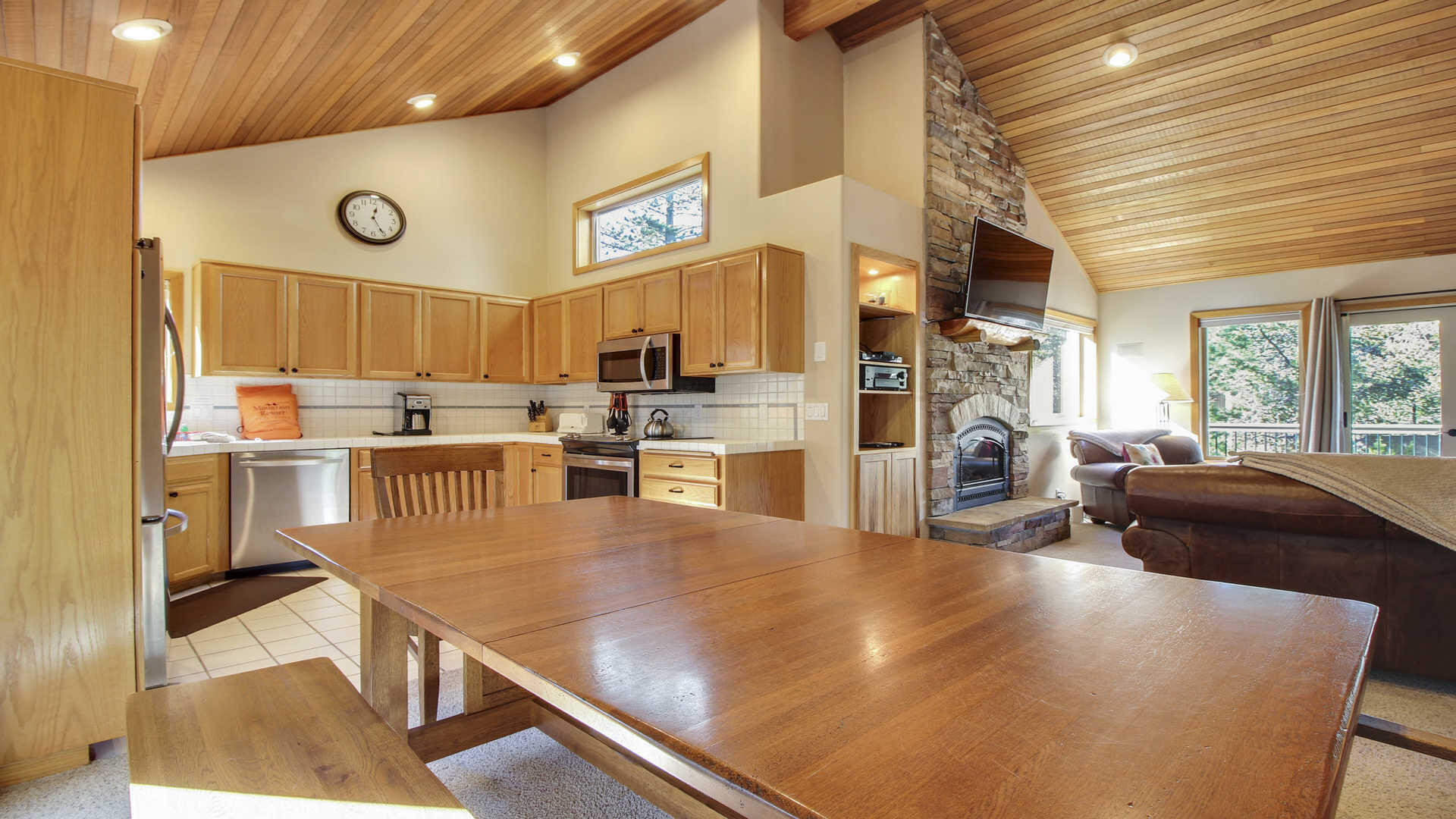 18074 E Butte Lane, 20 E. Butte