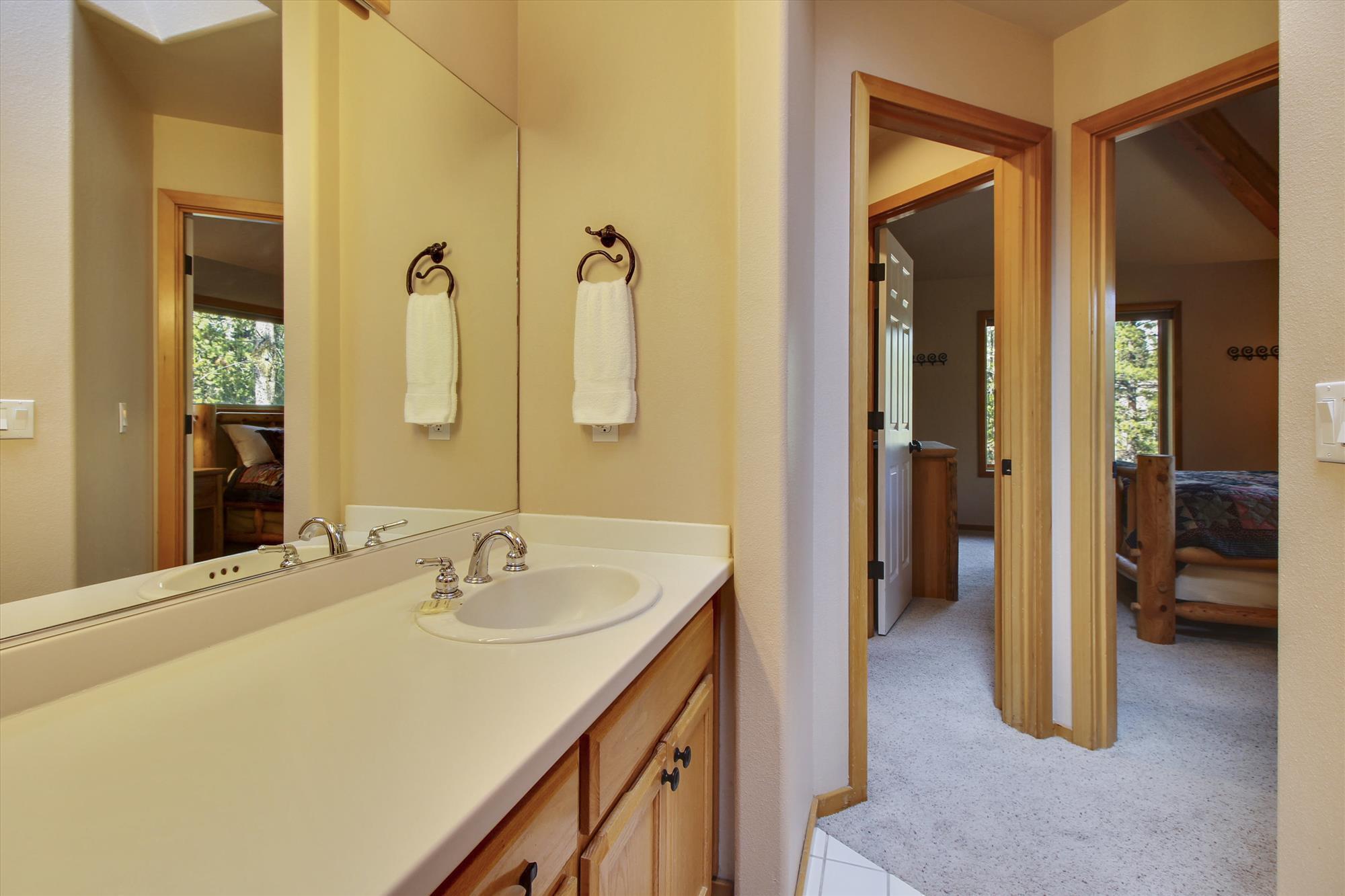 18074 E Butte Lane, 20 E. Butte