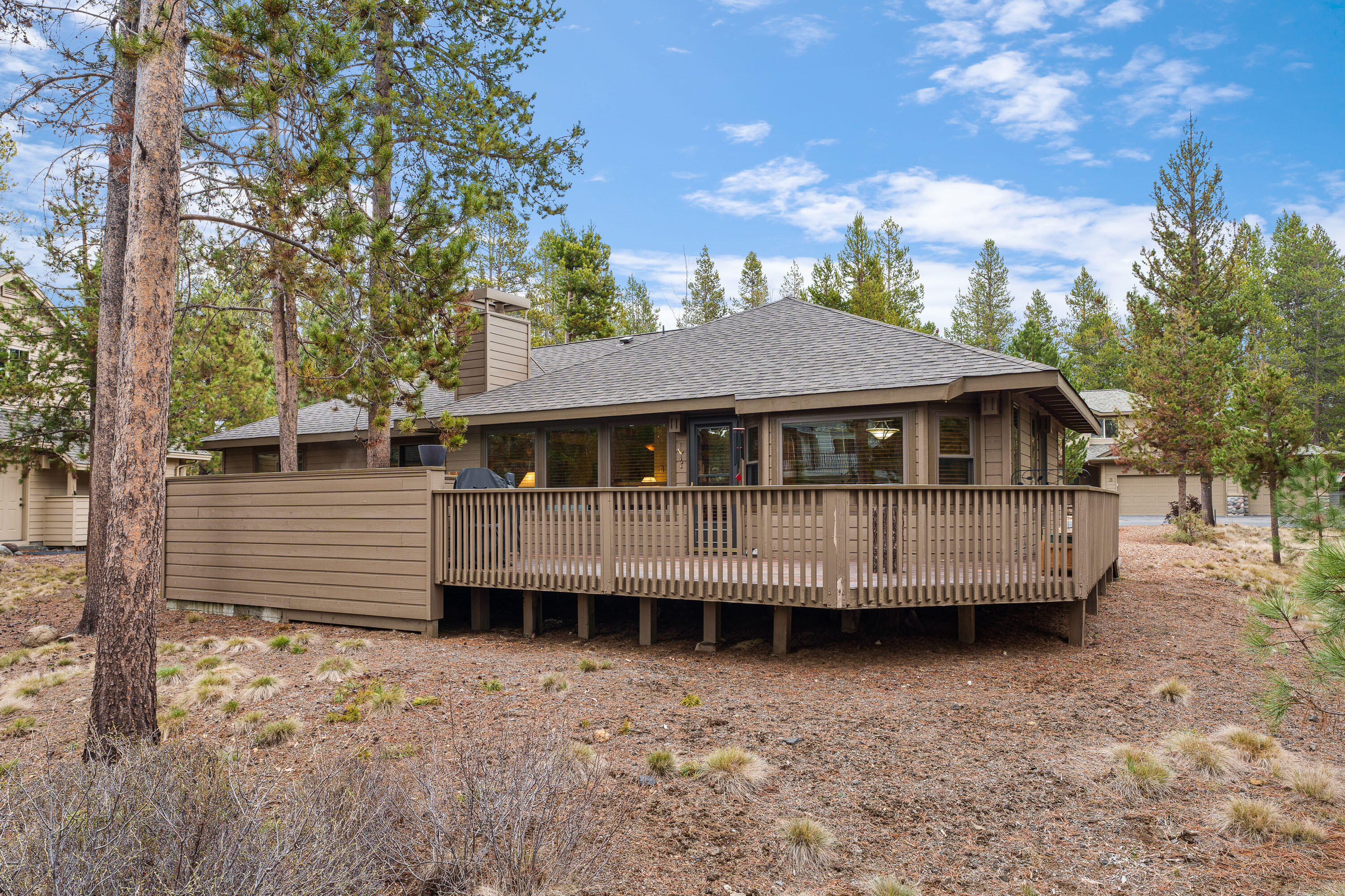 57809 Mount Rainier Lane, 11
