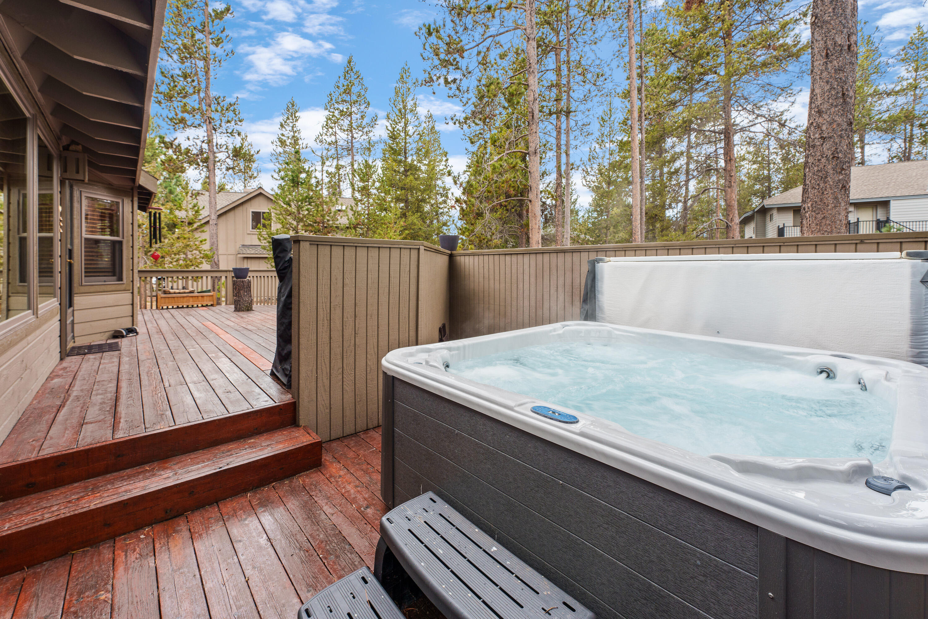 57809 Mount Rainier Lane, 11