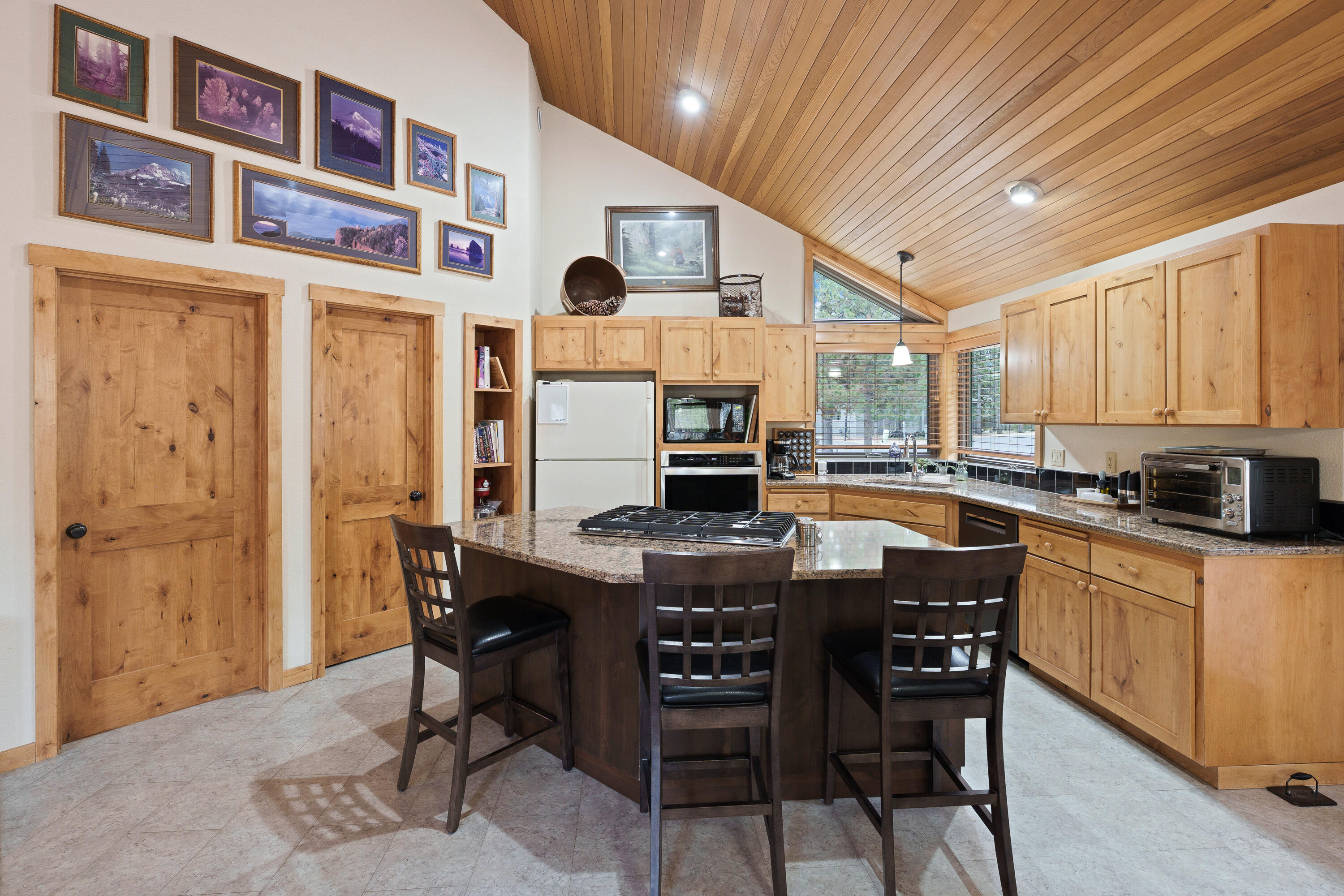 57809 Mount Rainier Lane, 11
