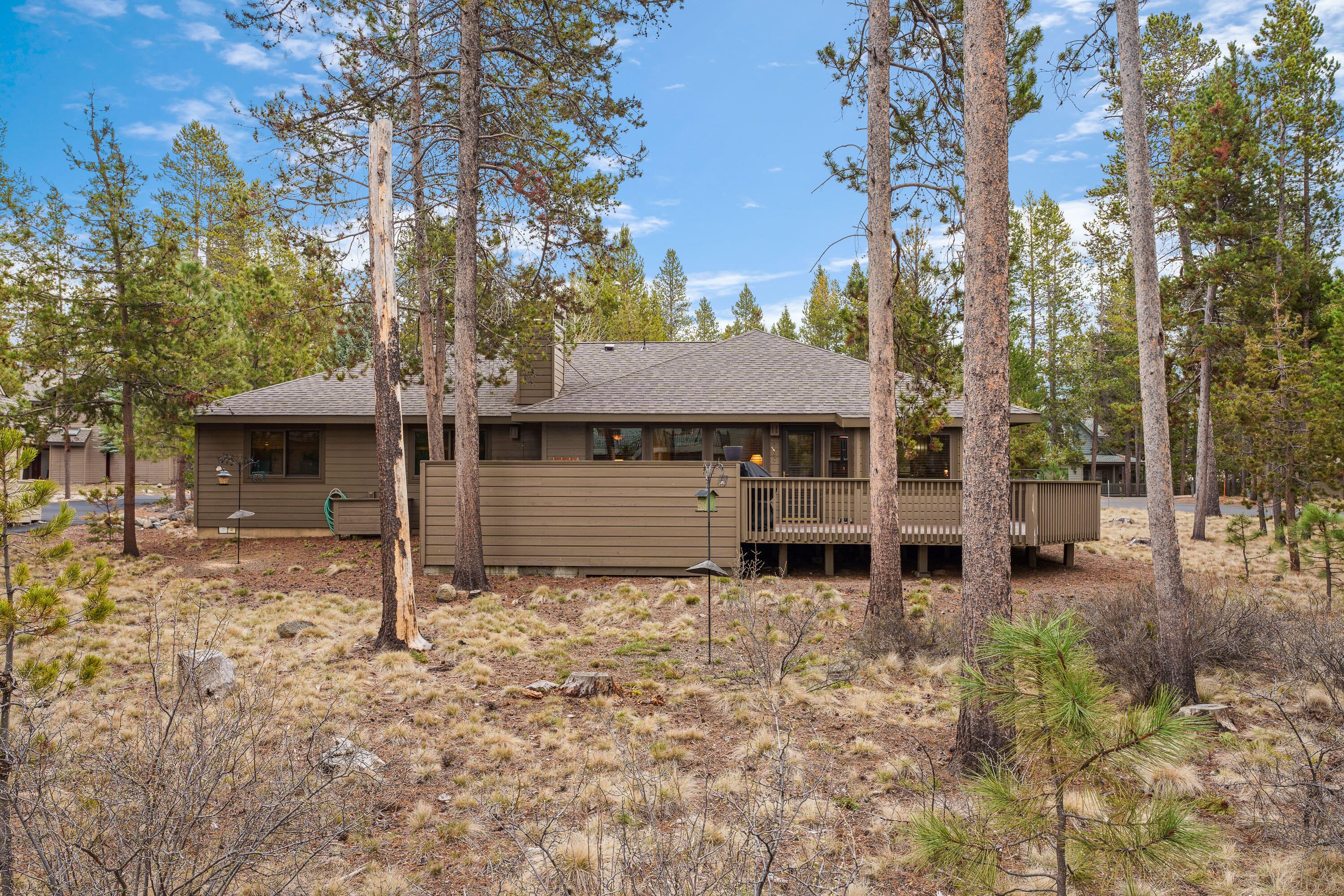 57809 Mount Rainier Lane, 11