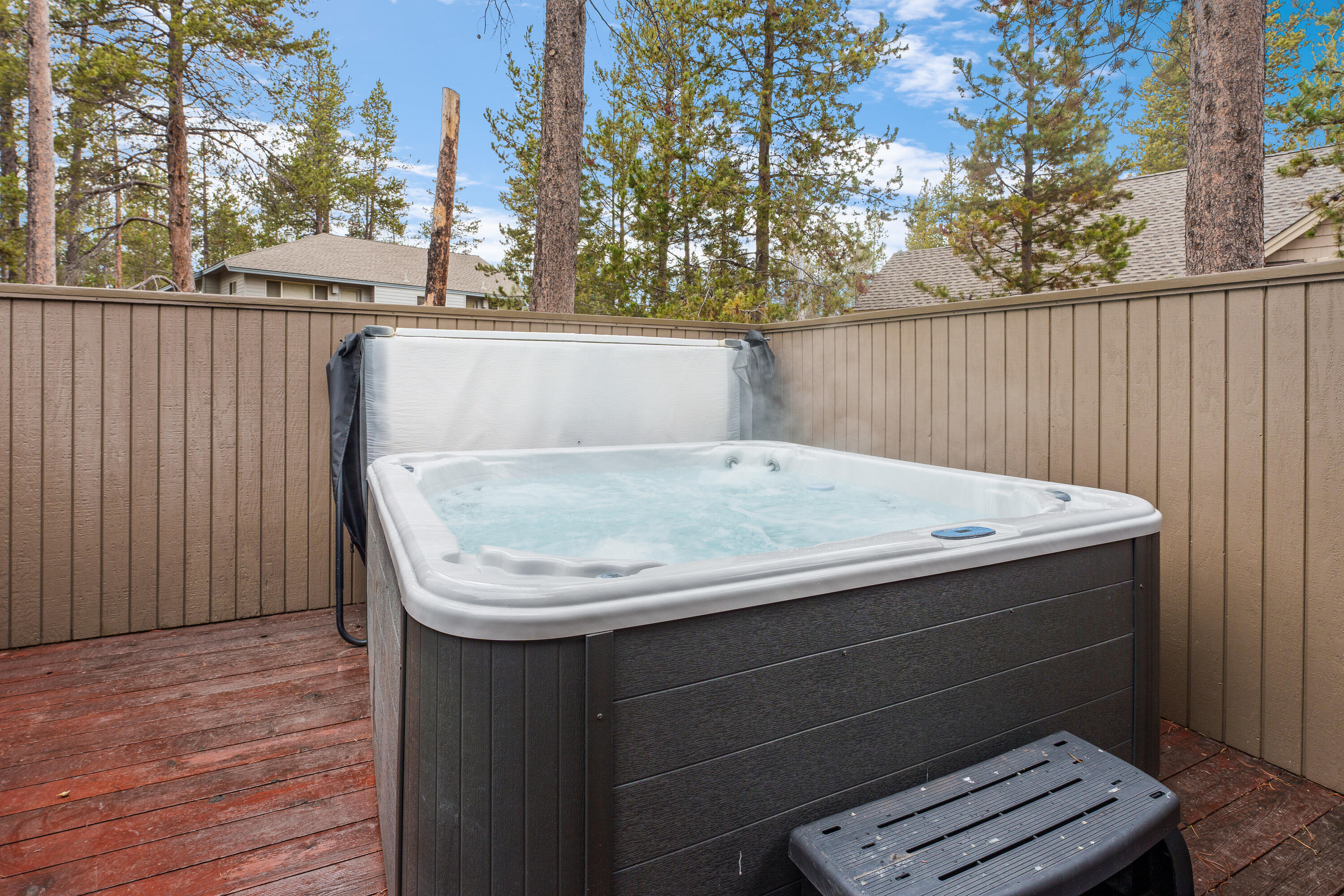 57809 Mount Rainier Lane, 11