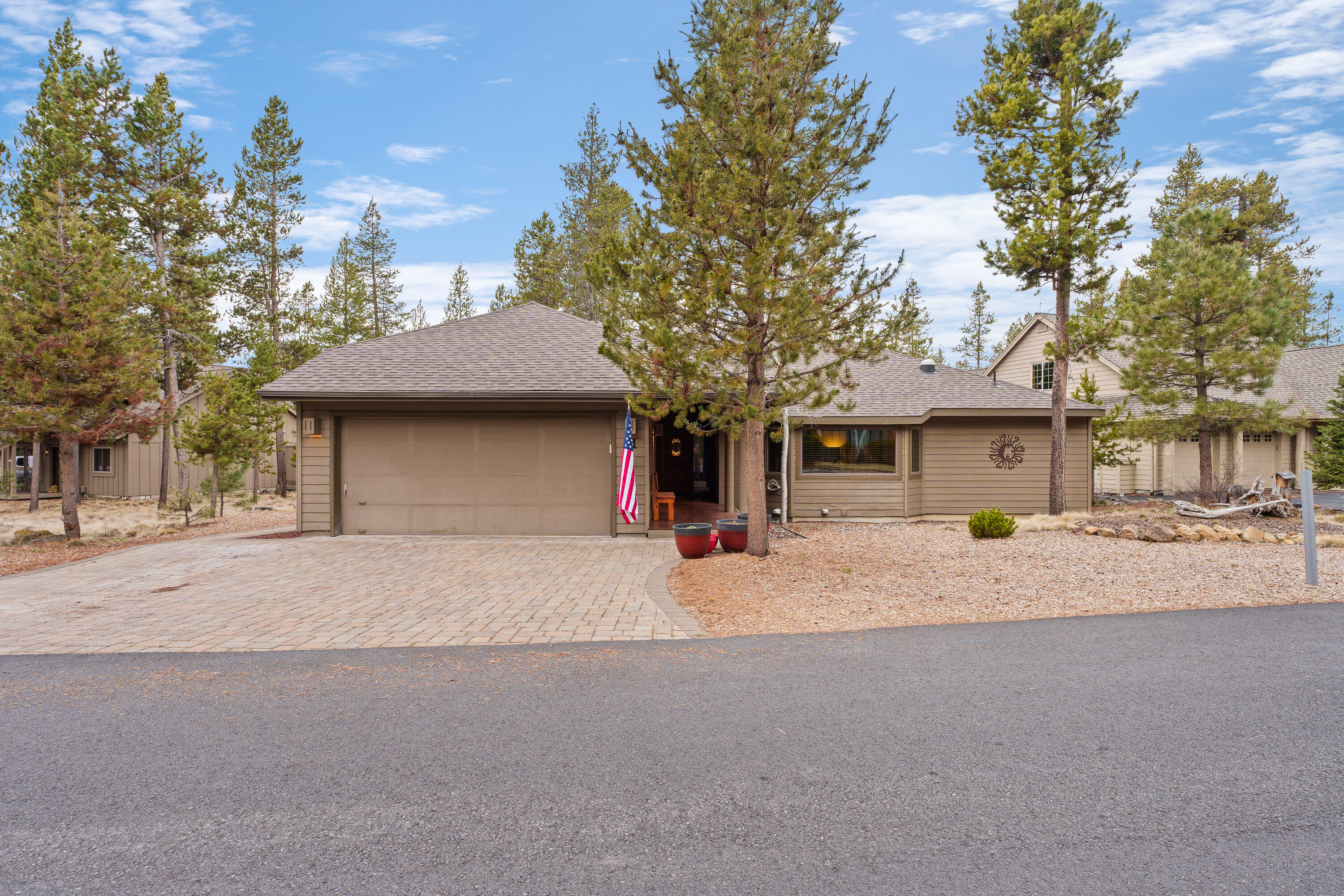 57809 Mount Rainier Lane, 11