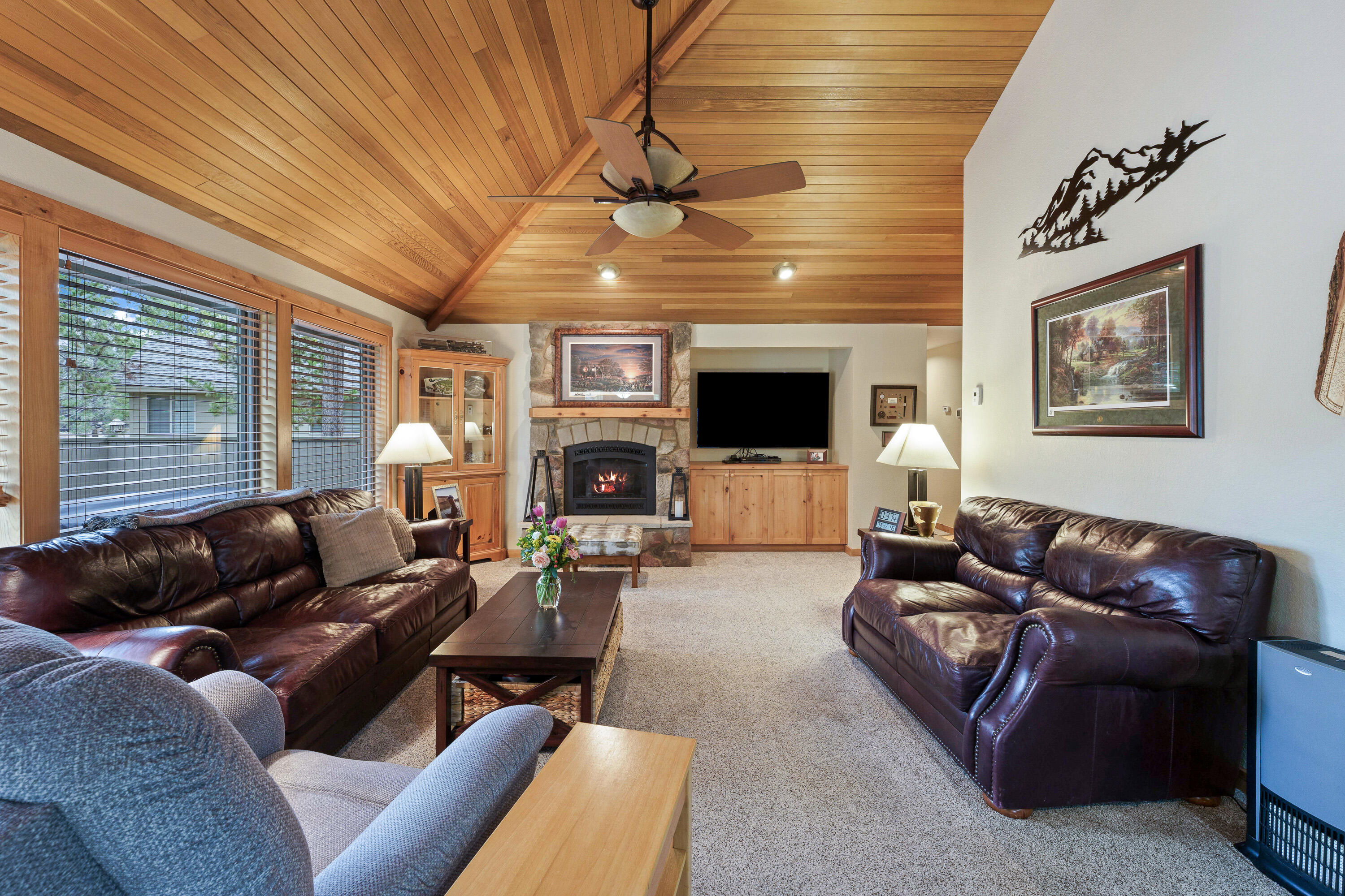 57809 Mount Rainier Lane, 11
