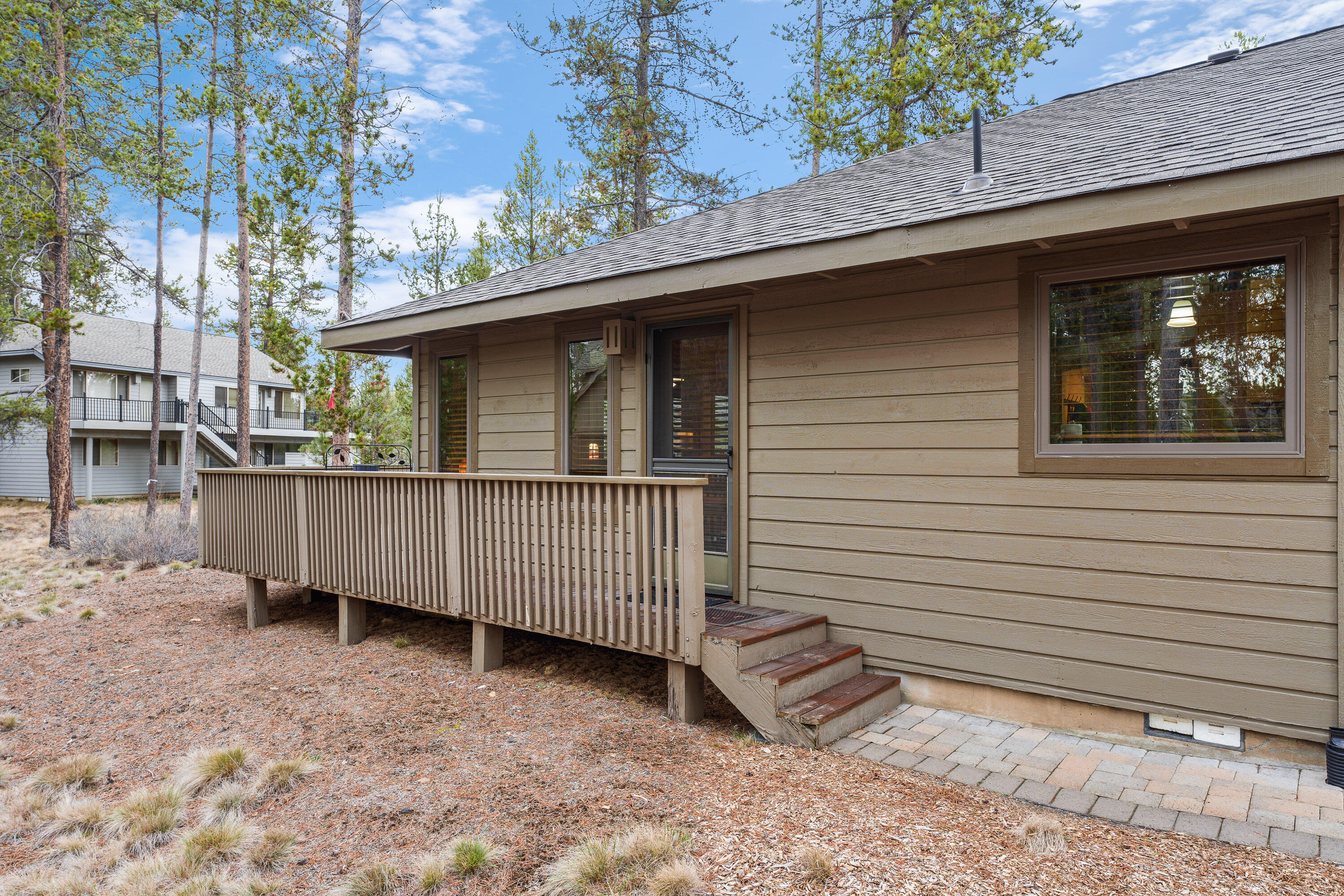 57809 Mount Rainier Lane, 11