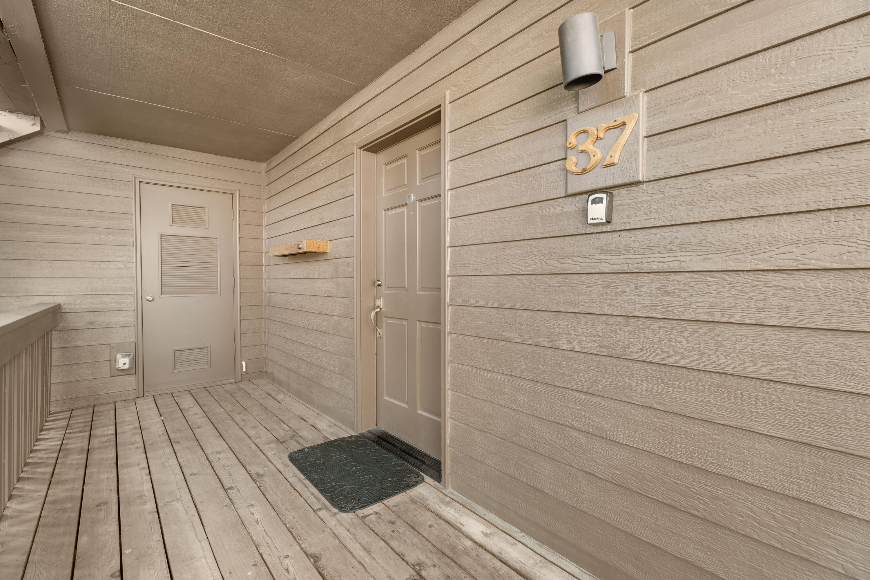 57387 Beaver Ridge Loop, 37