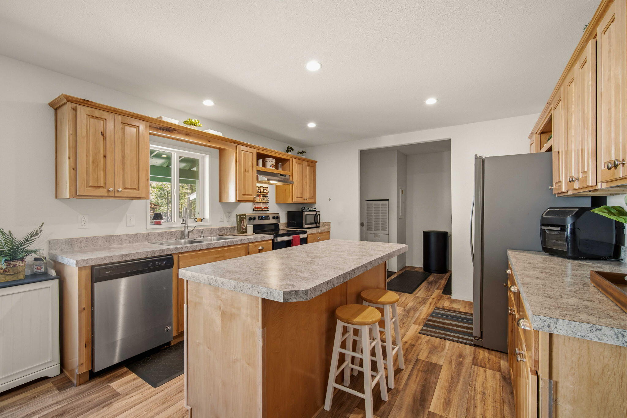 12411 Larchwood Drive