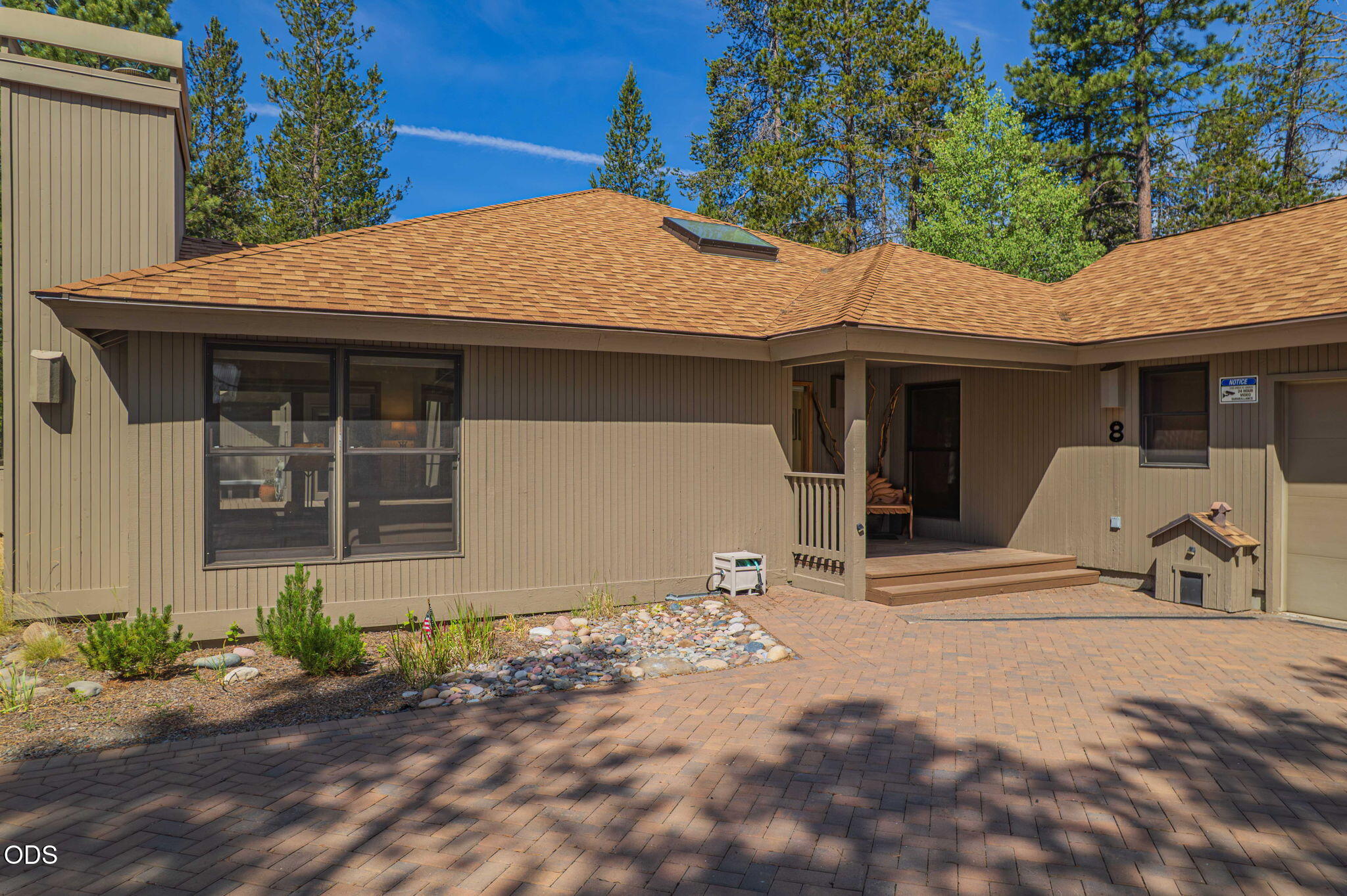 57627 Cultus Lane, 8