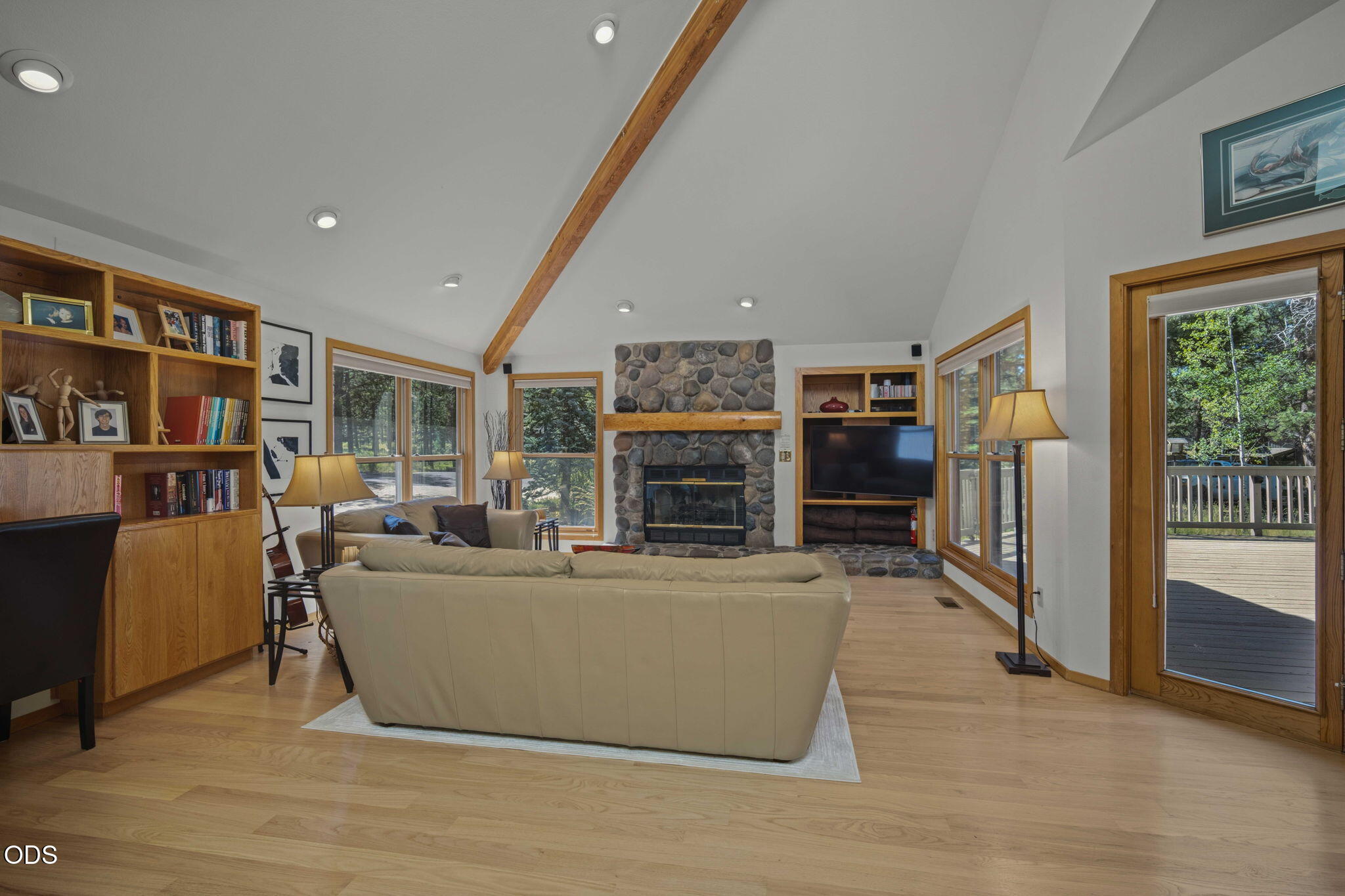 57627 Cultus Lane, 8
