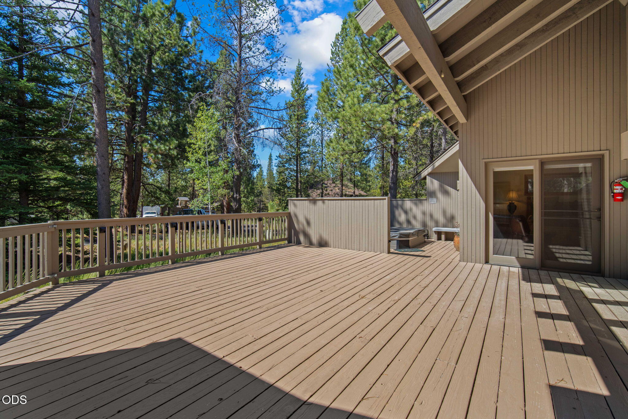 57627 Cultus Lane, 8