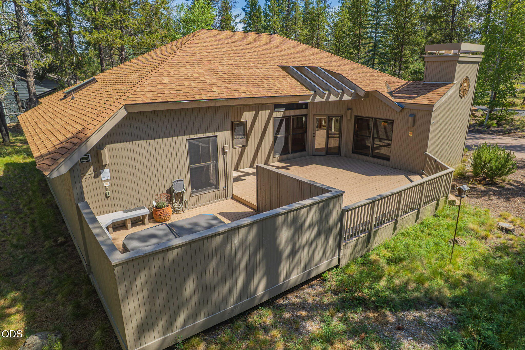 57627 Cultus Lane, 8