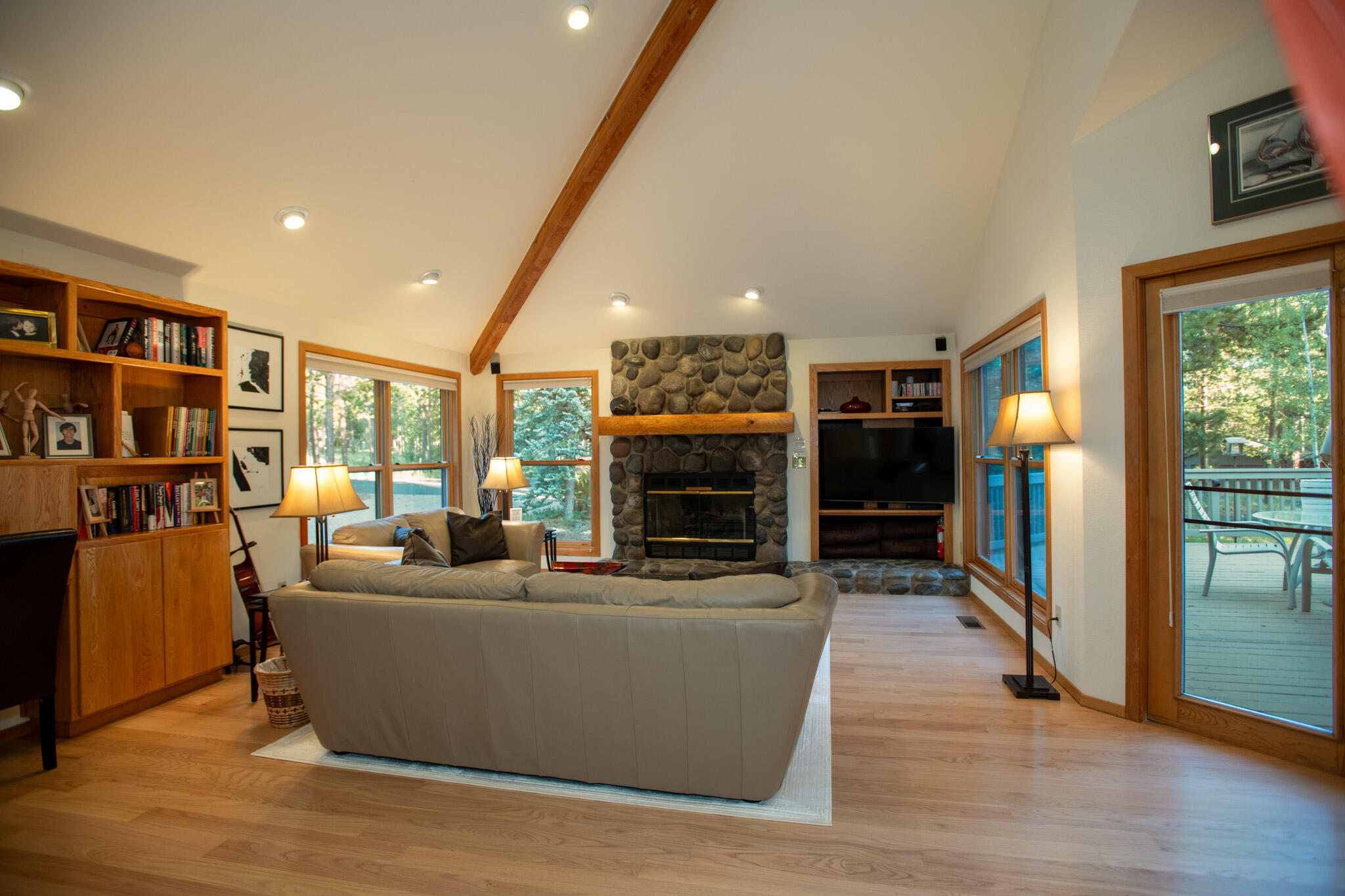 57627 Cultus Lane, 8