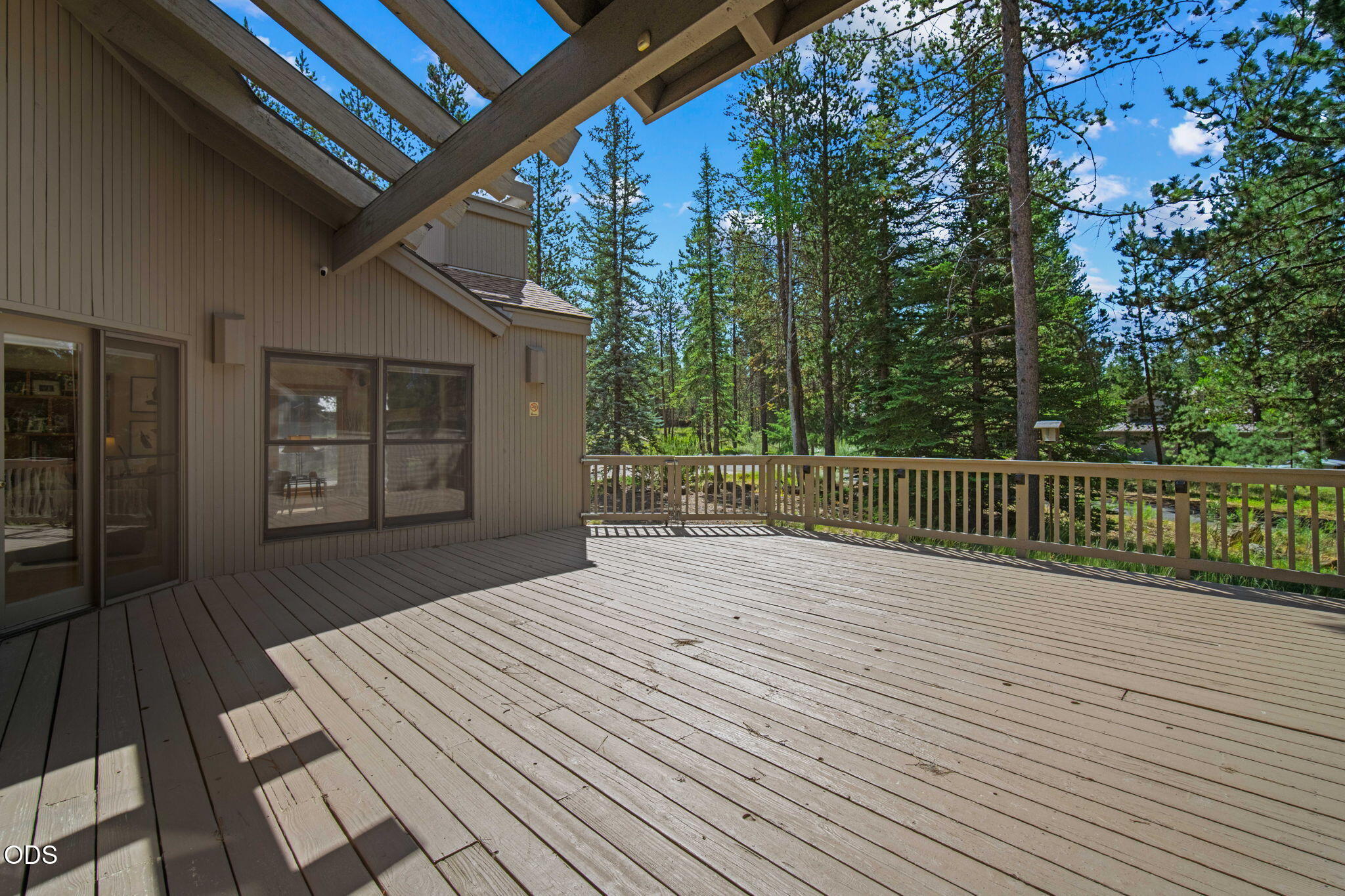 57627 Cultus Lane, 8