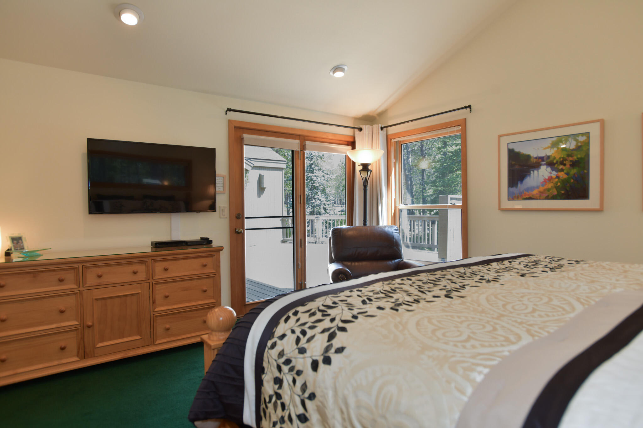 57627 Cultus Lane, 8