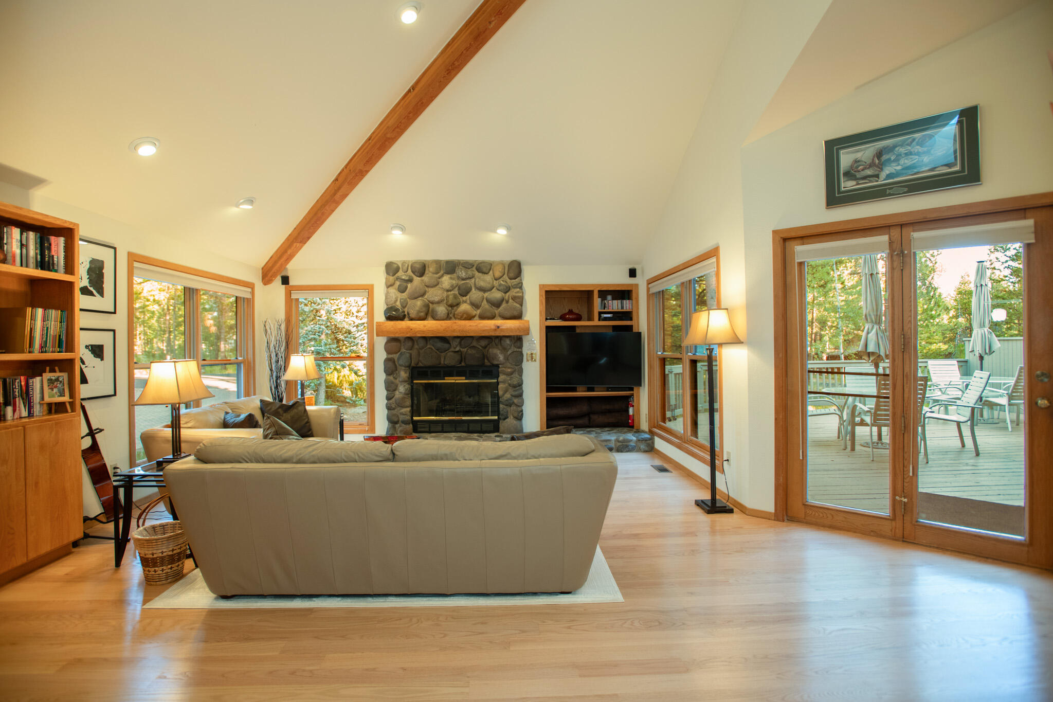 57627 Cultus Lane, 8