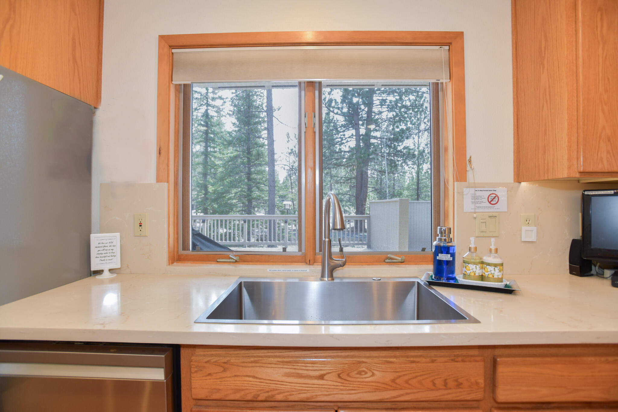 57627 Cultus Lane, 8