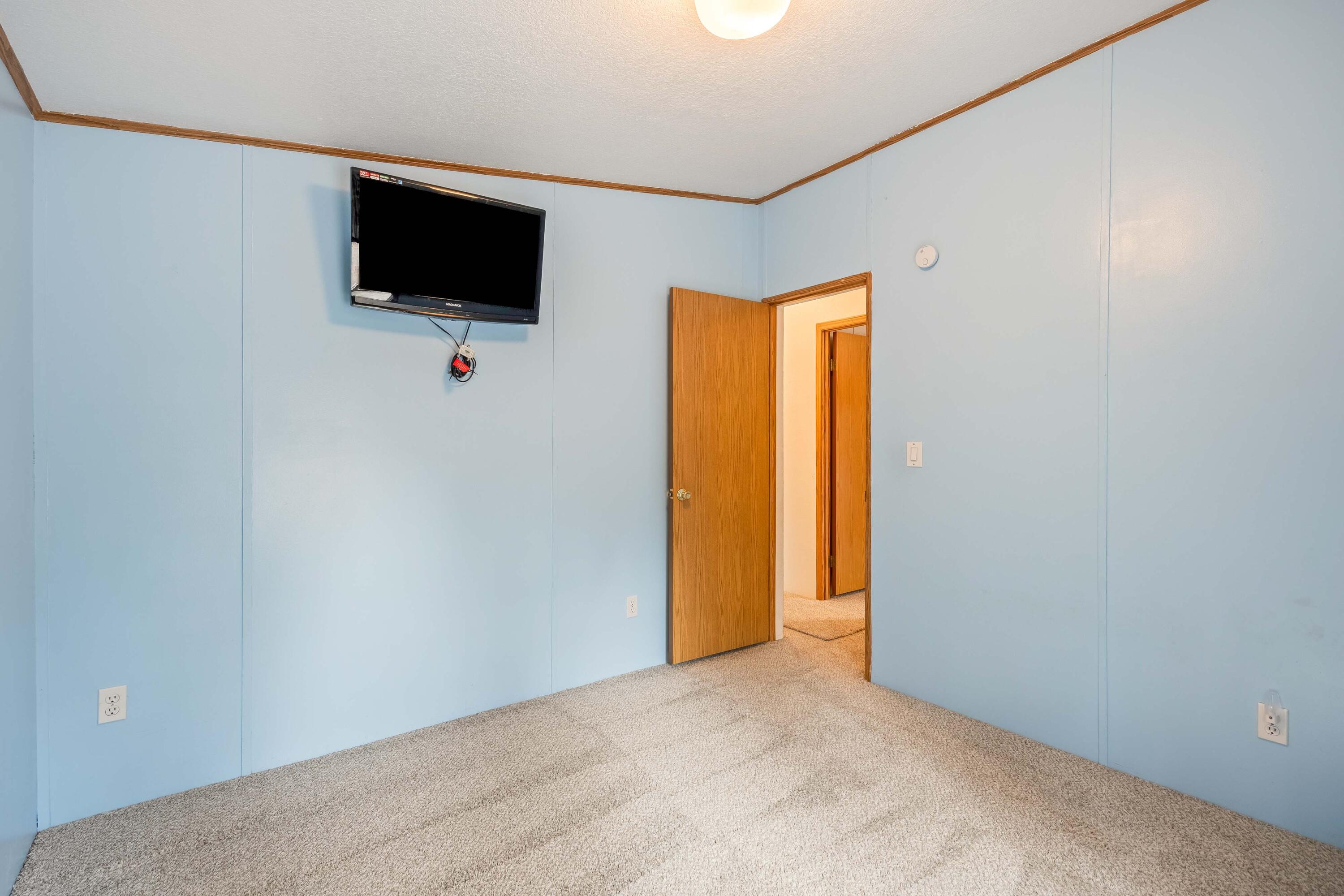 52315 Lechner Lane