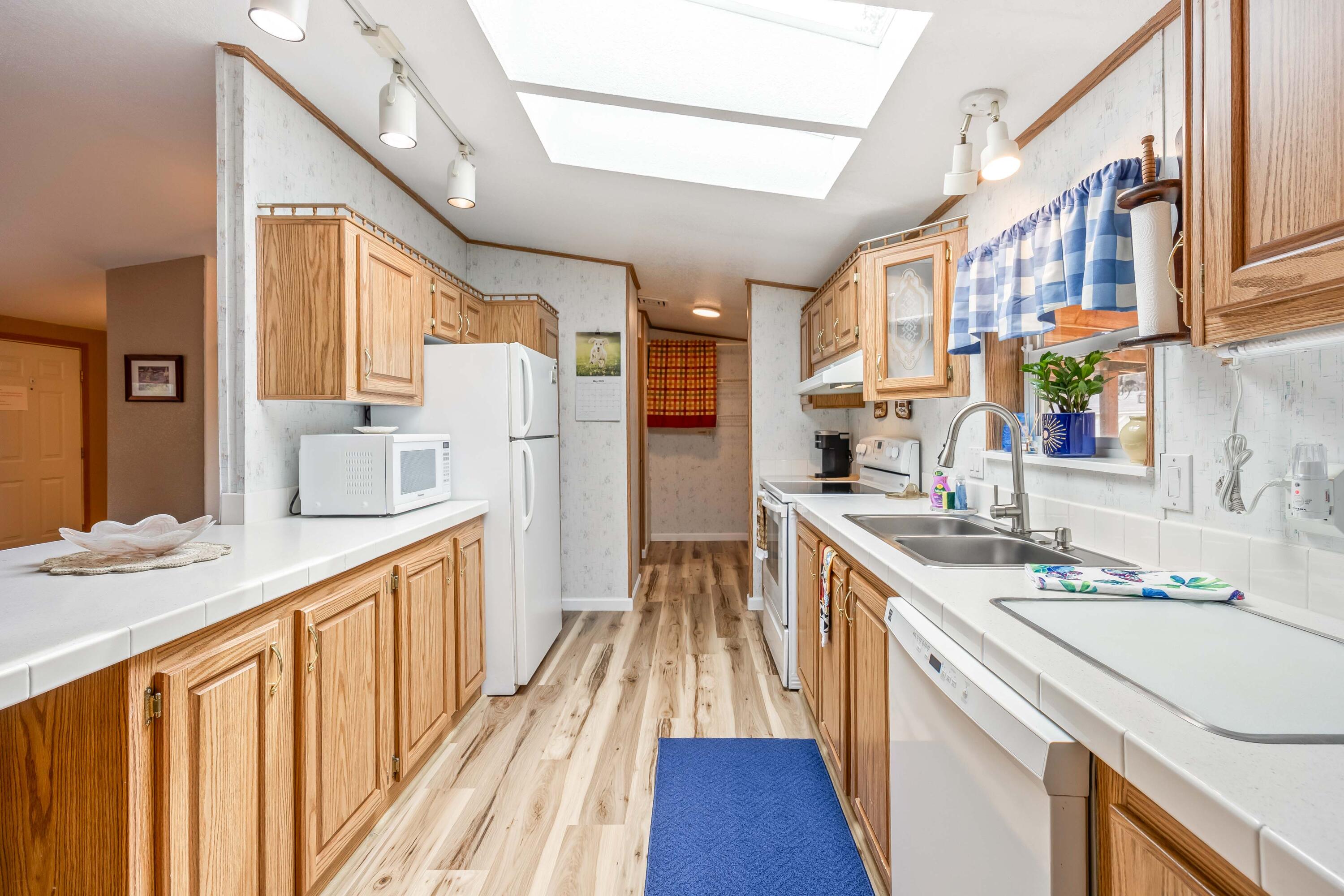 52315 Lechner Lane