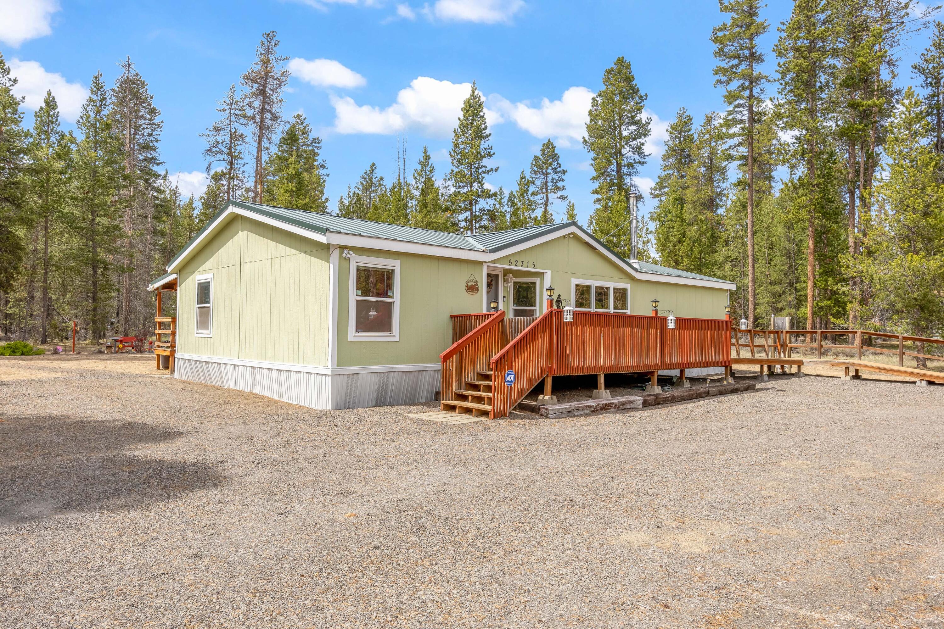 52315 Lechner Lane
