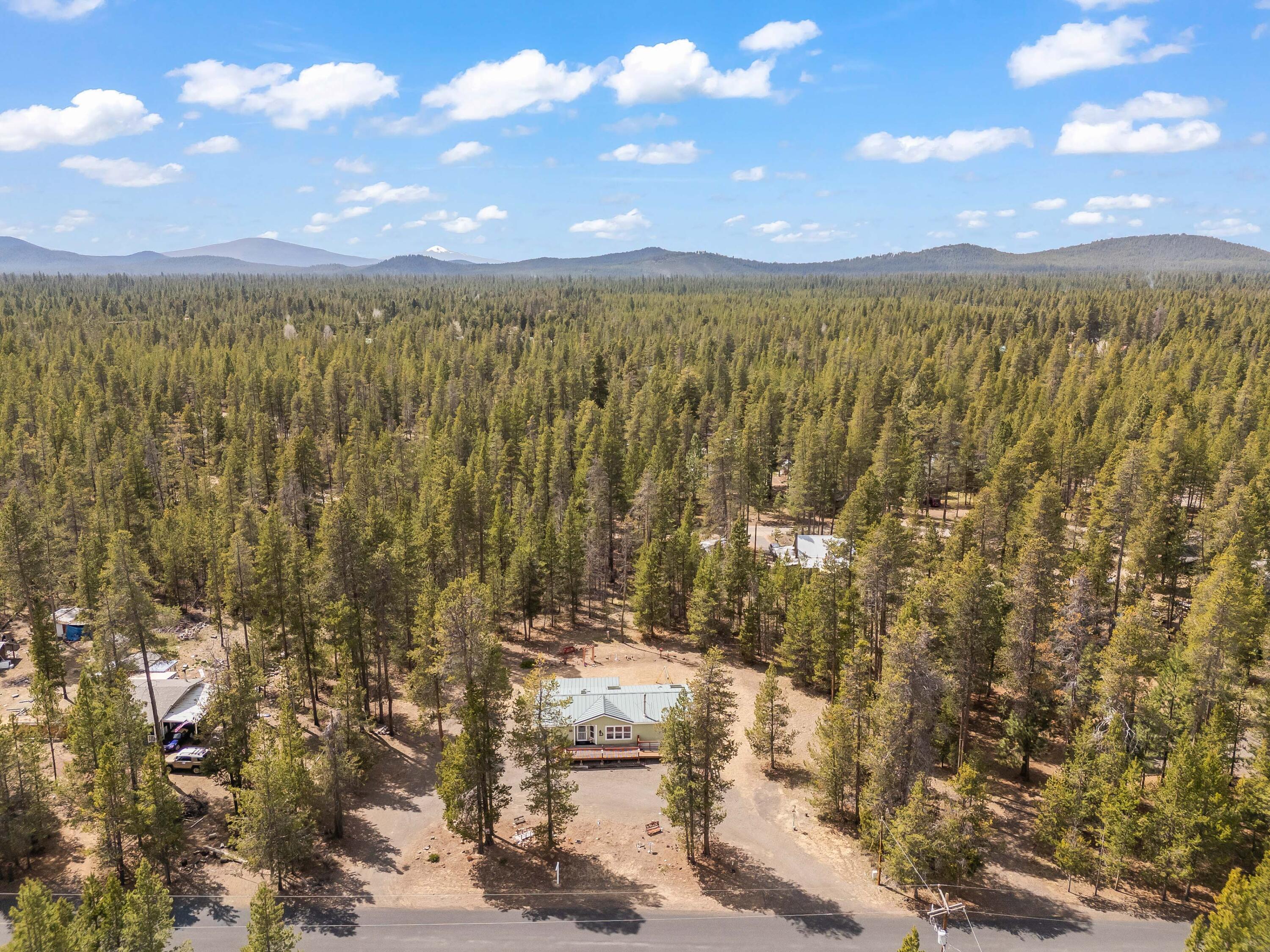 52315 Lechner Lane