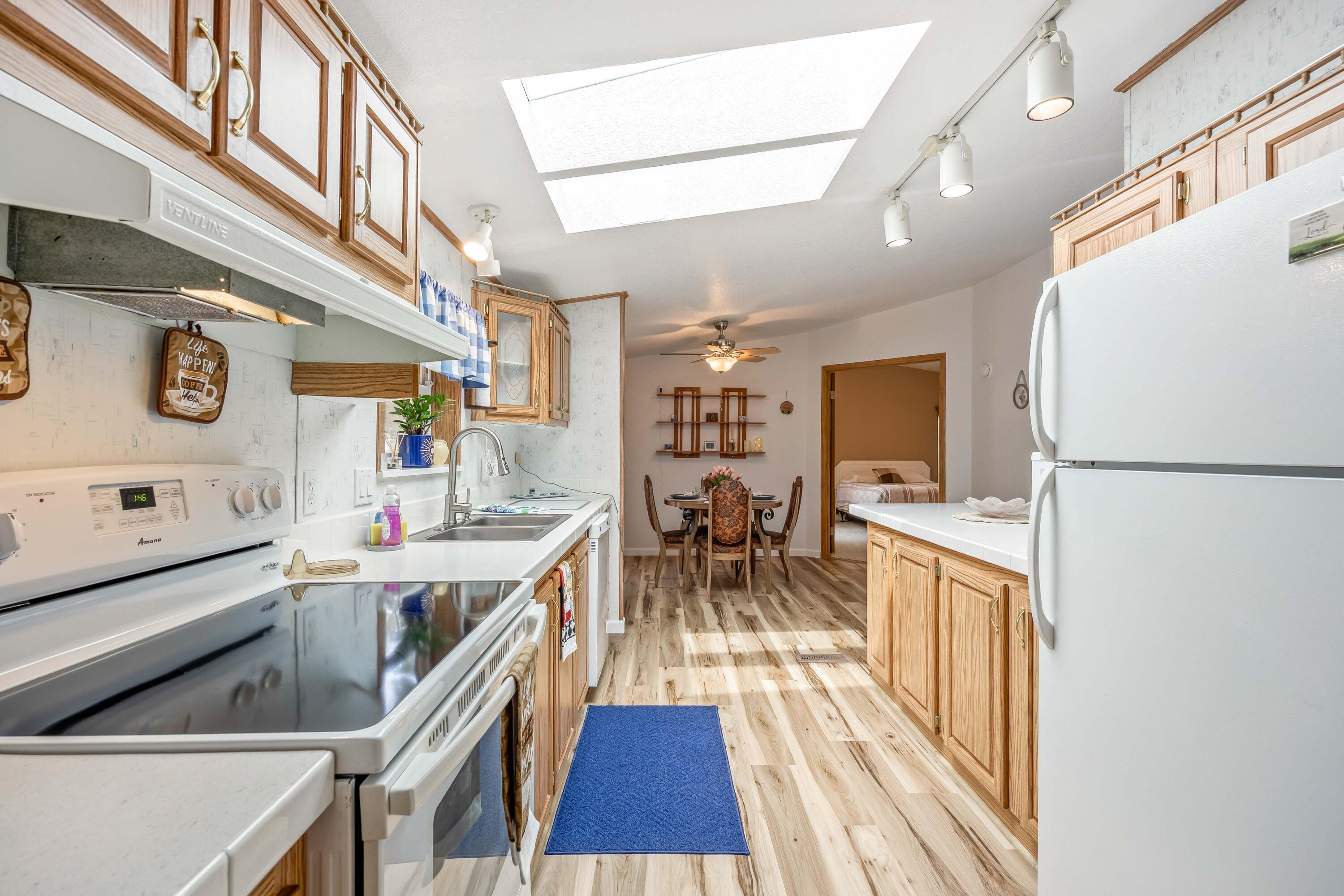 52315 Lechner Lane