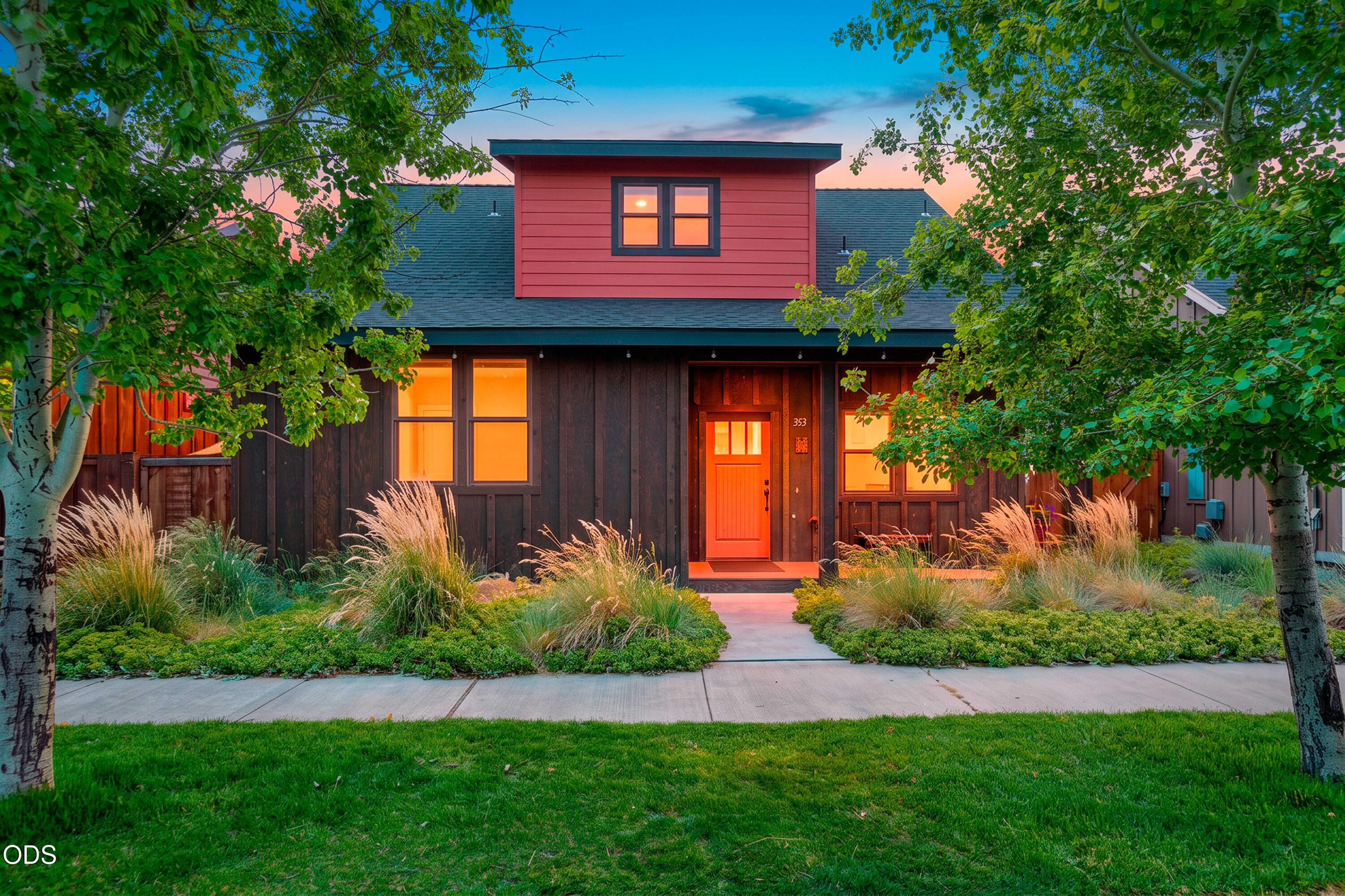 353 E Aspenwood Avenue