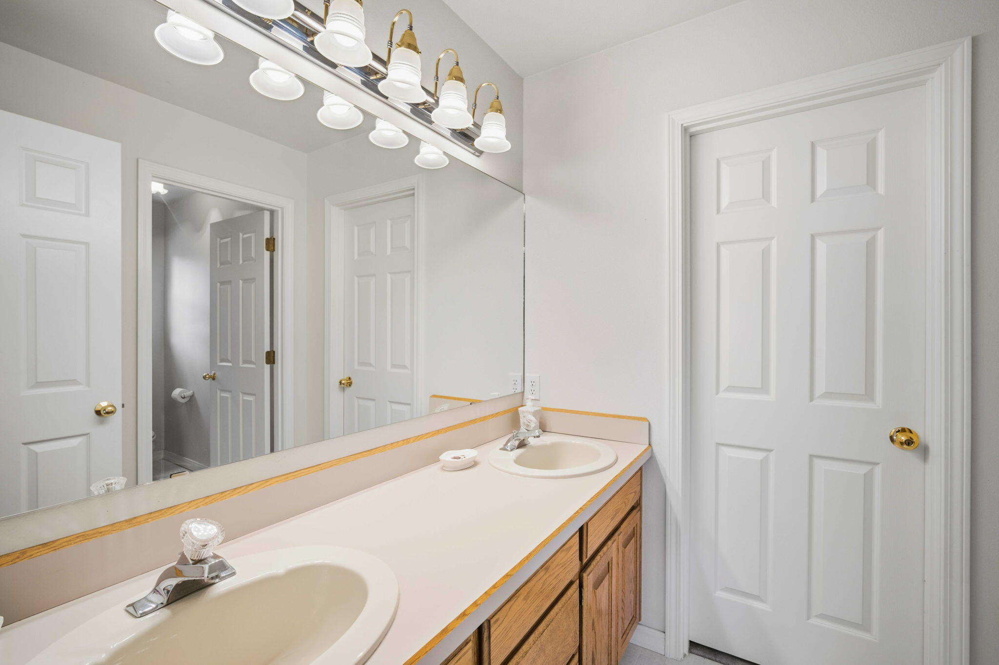 18252 Ollalie Lane, 10
