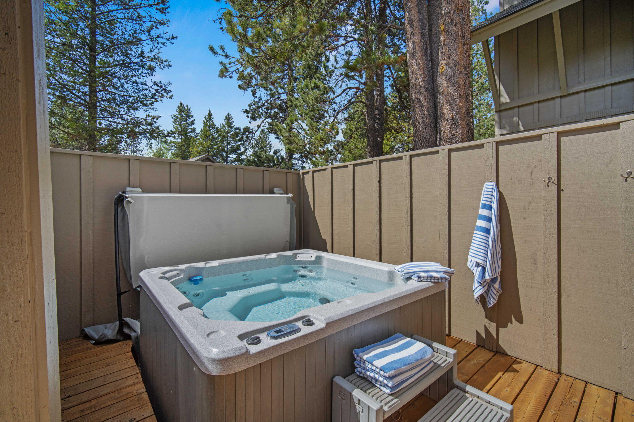 57129 Evergreen Loop, 44