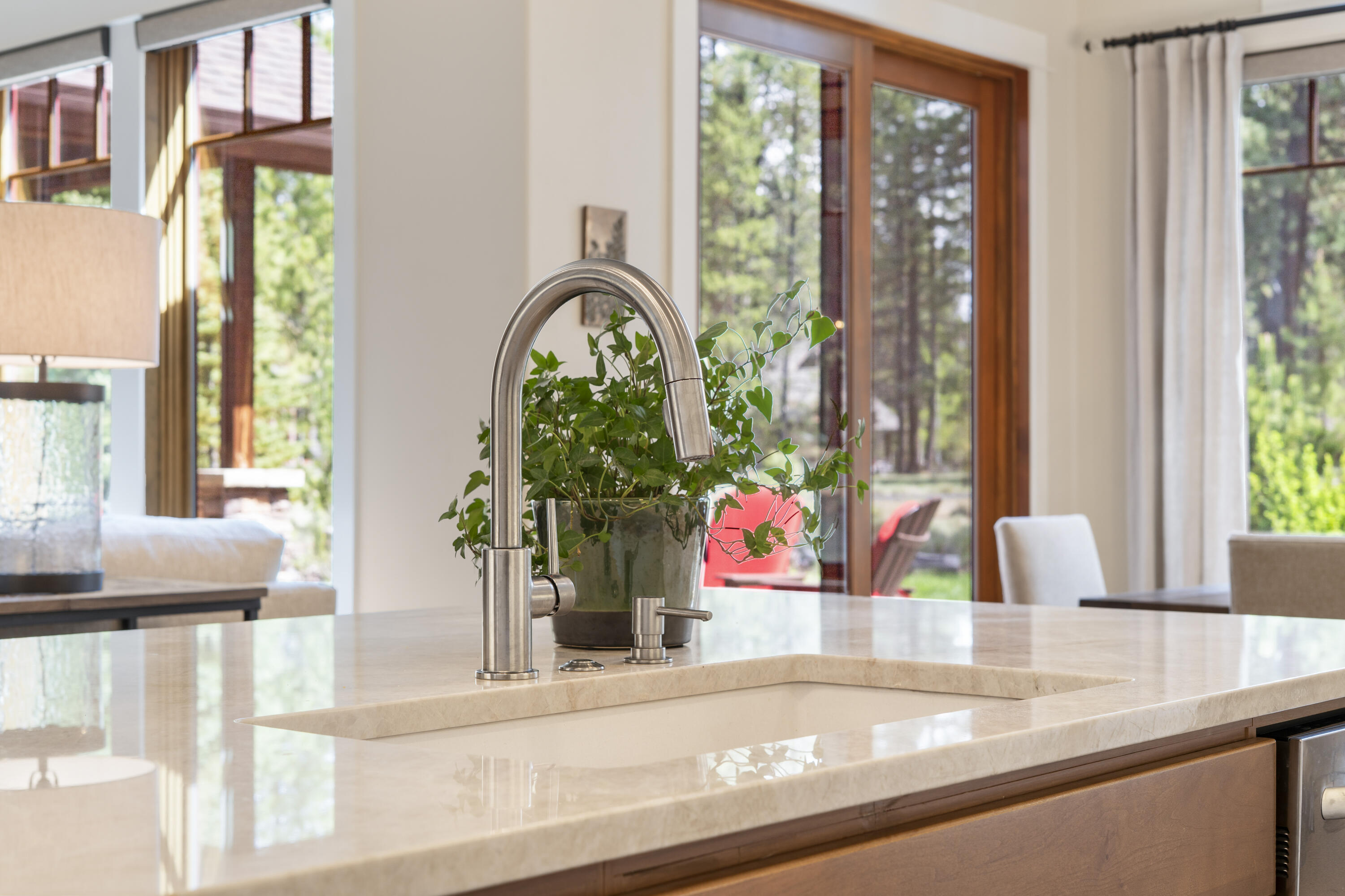 56155 Sable Rock Loop, 277