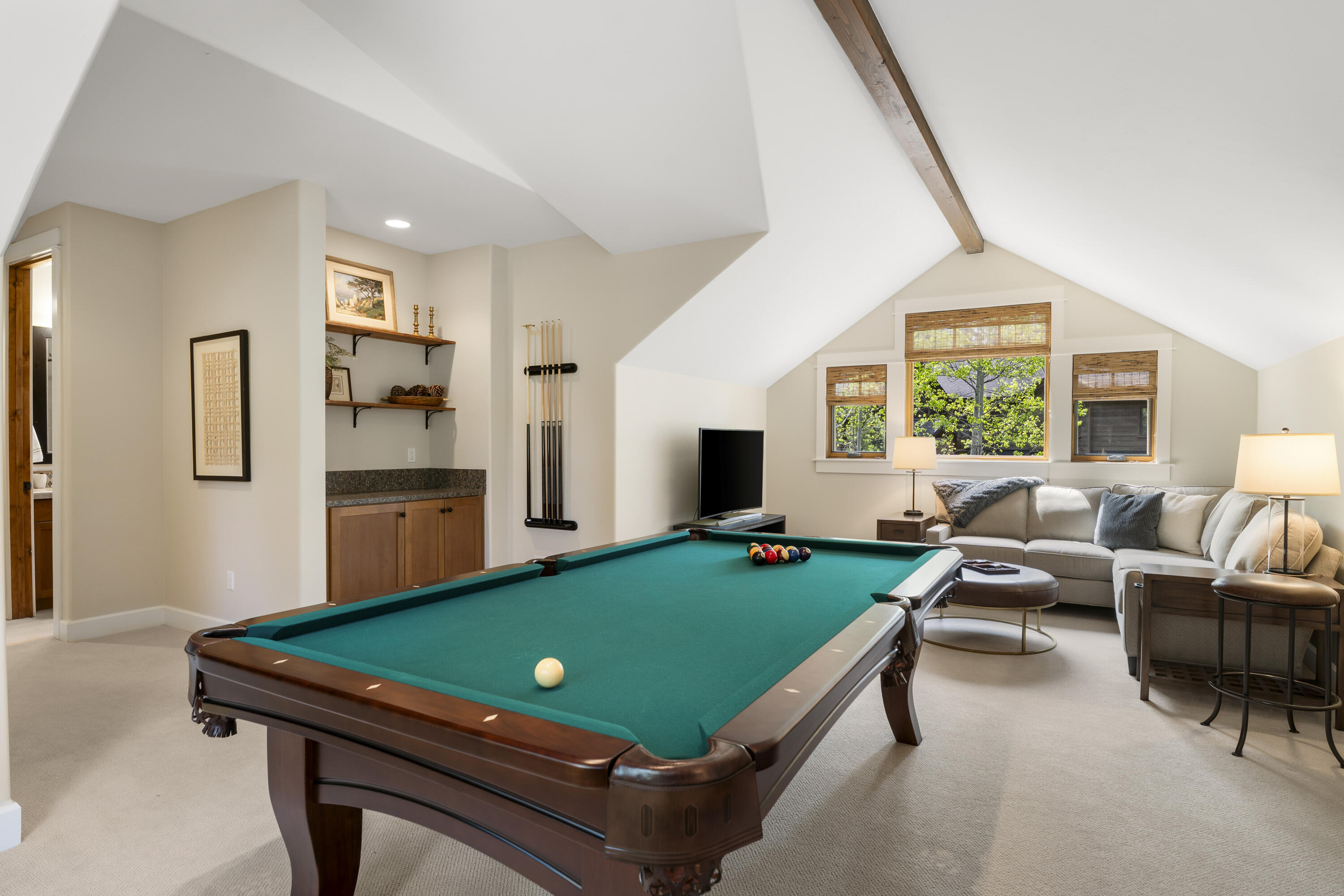 56155 Sable Rock Loop, 277