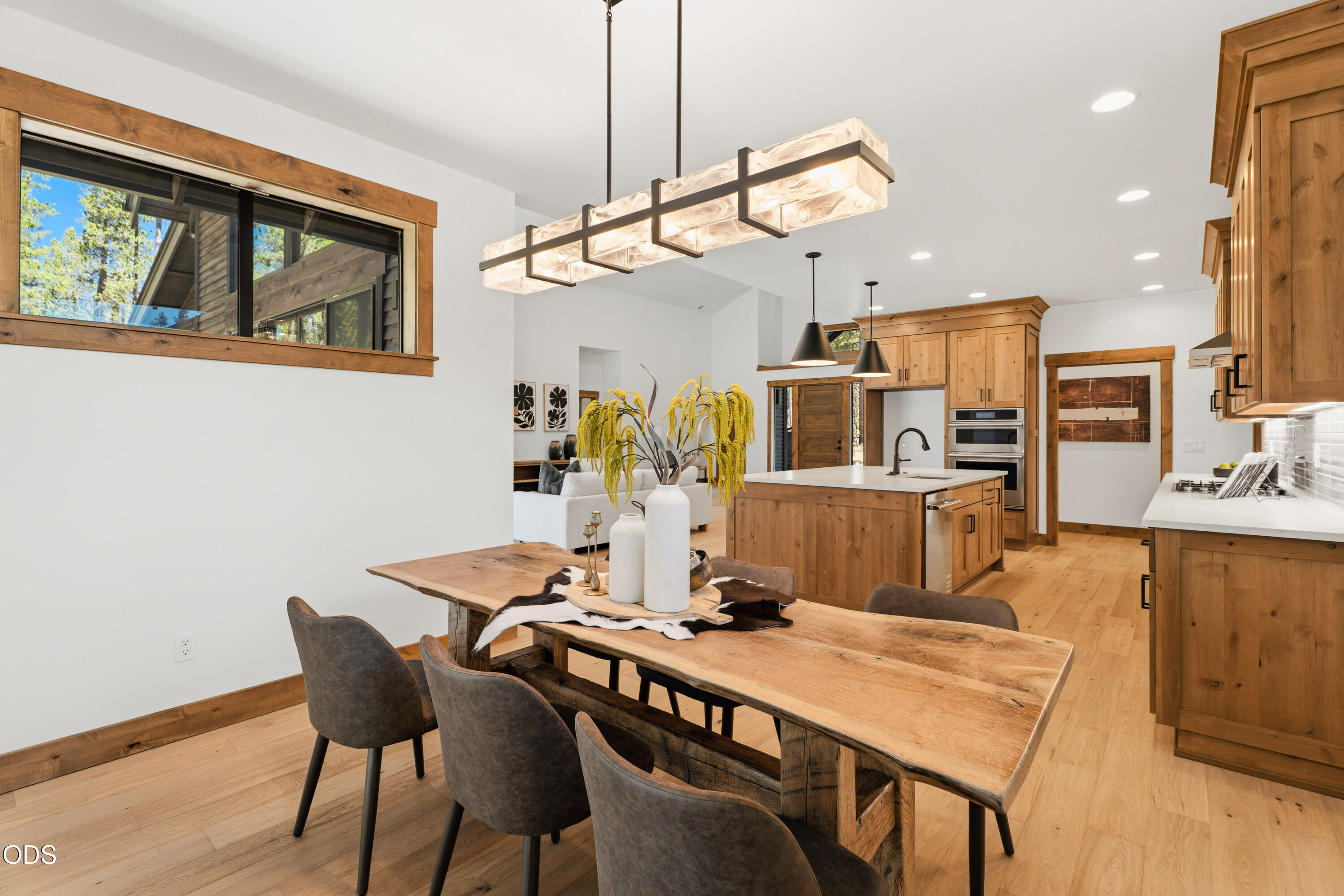 17779 Preservation Loop, 465