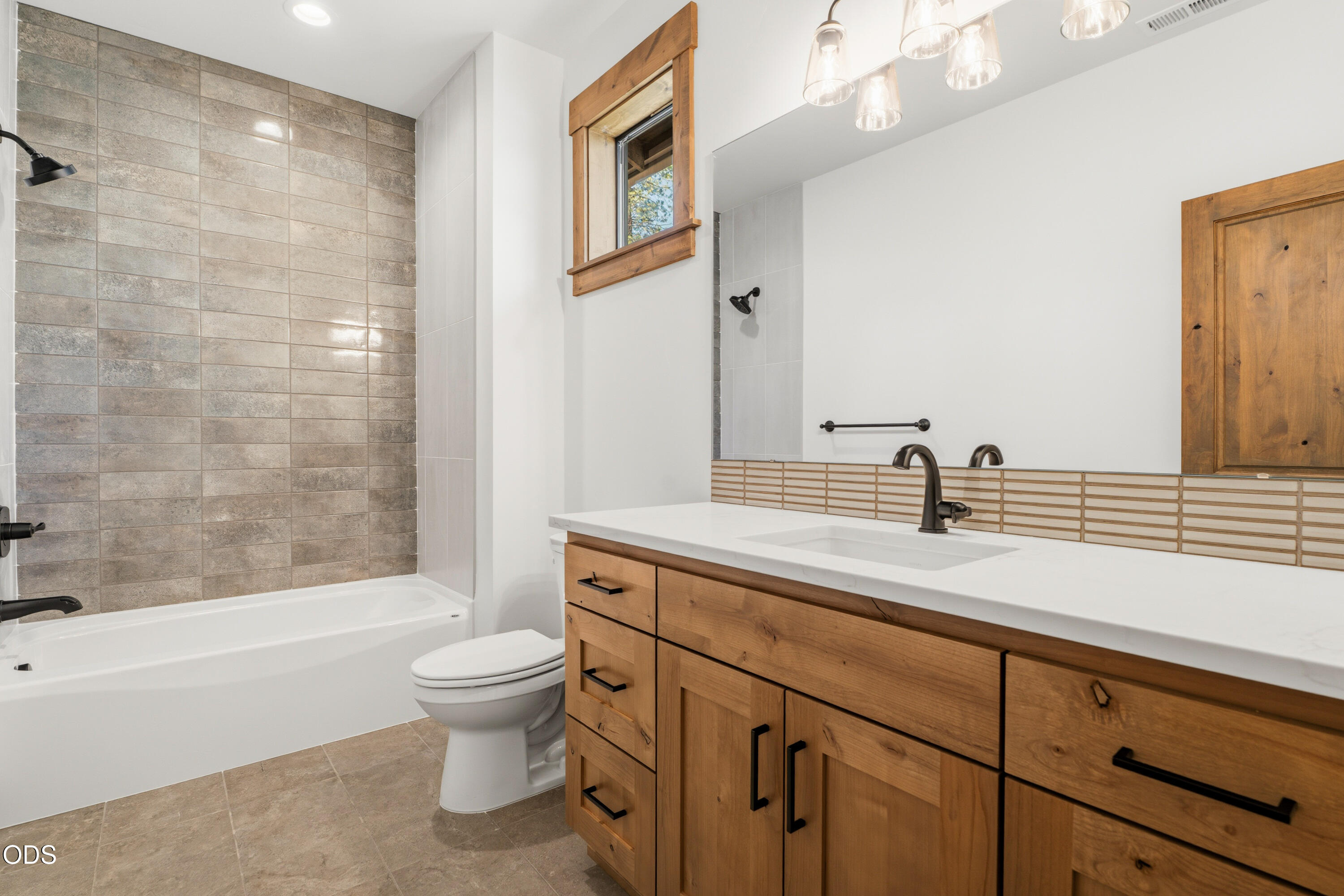 17779 Preservation Loop, 465