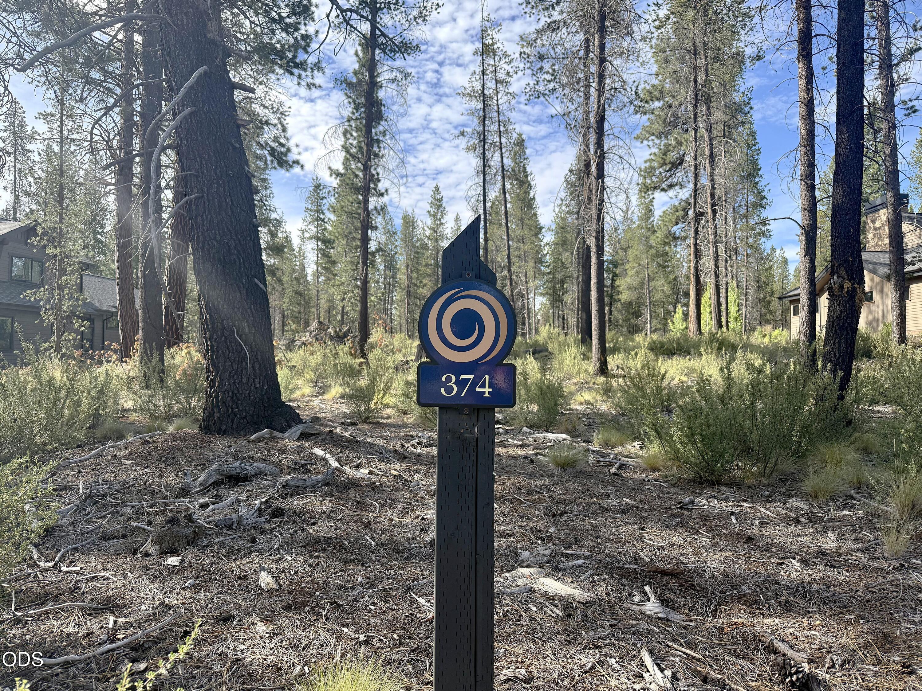 56213 Mirror Rock Loop, 374