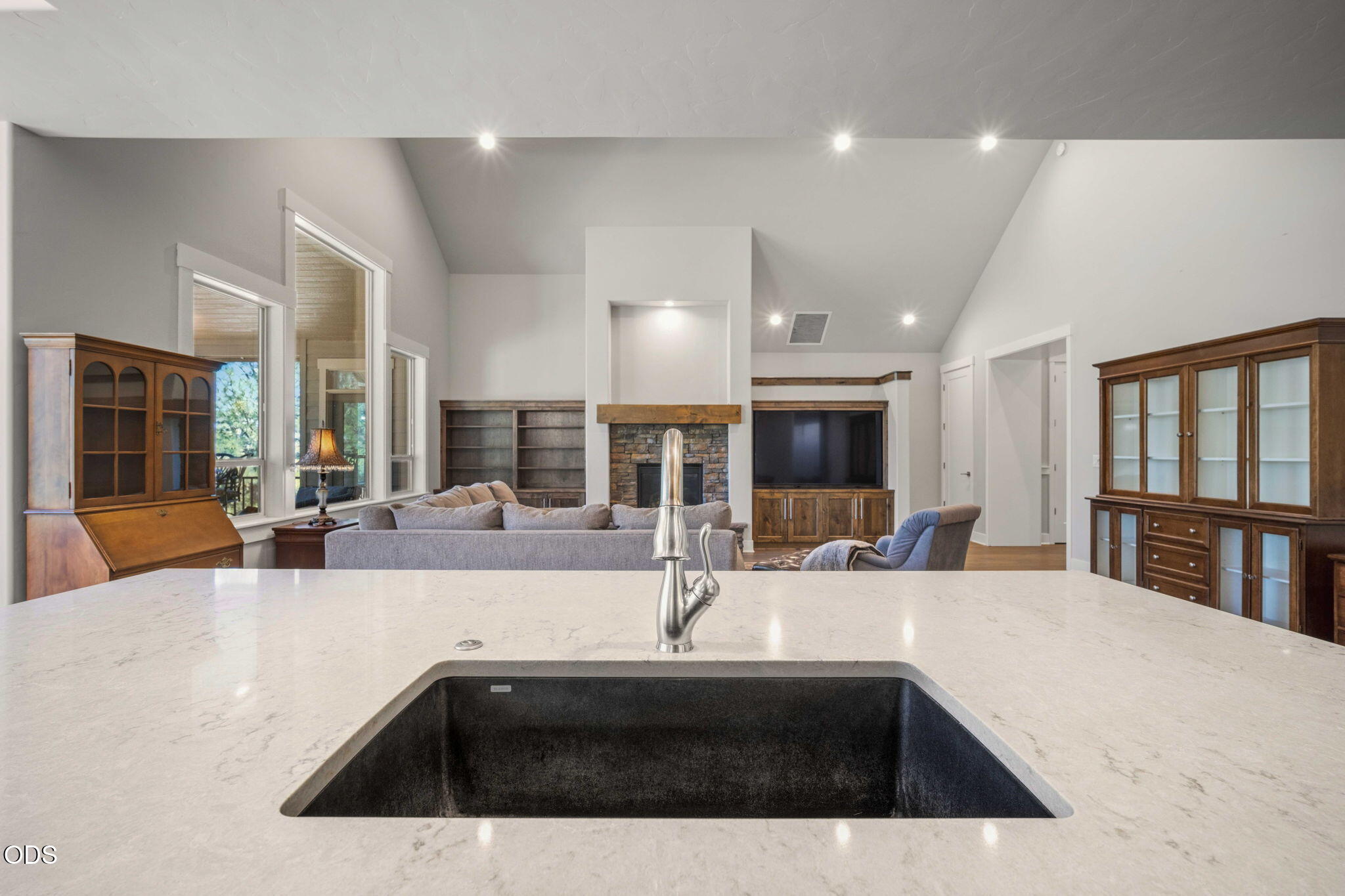 2596 NW Pine Terrace Drive
