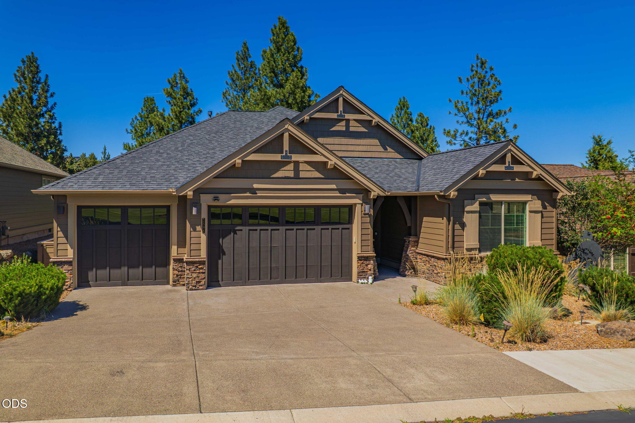 2596 NW Pine Terrace Drive