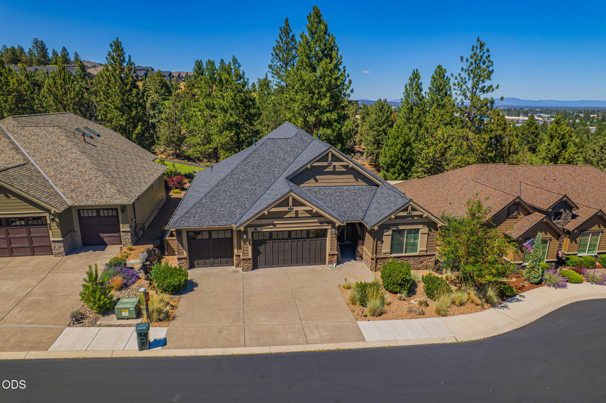 2596 NW Pine Terrace Drive