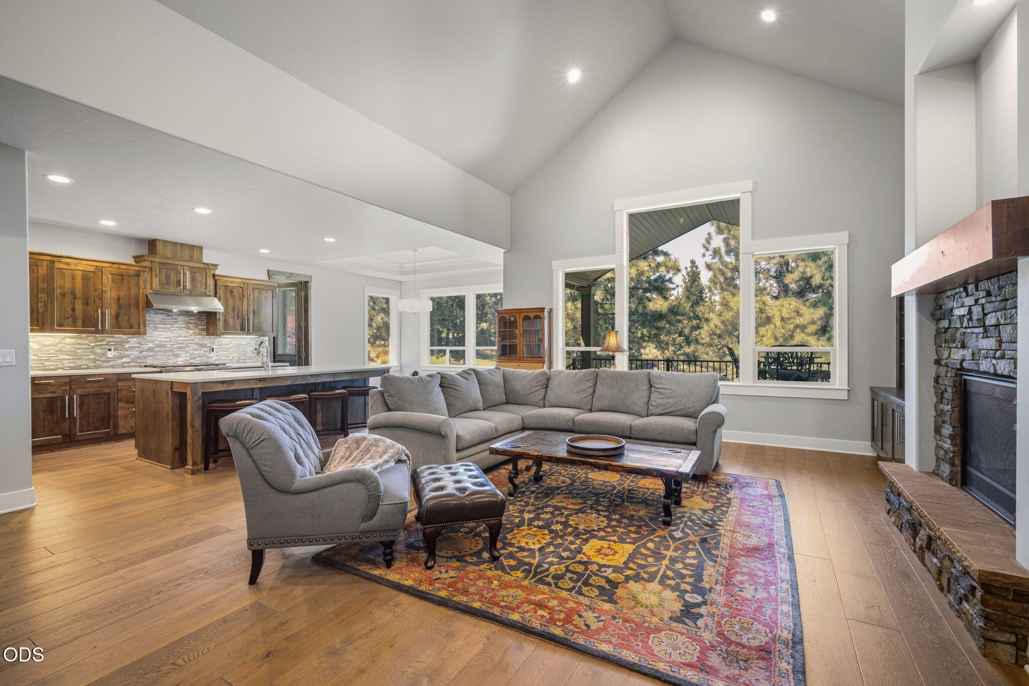2596 NW Pine Terrace Drive