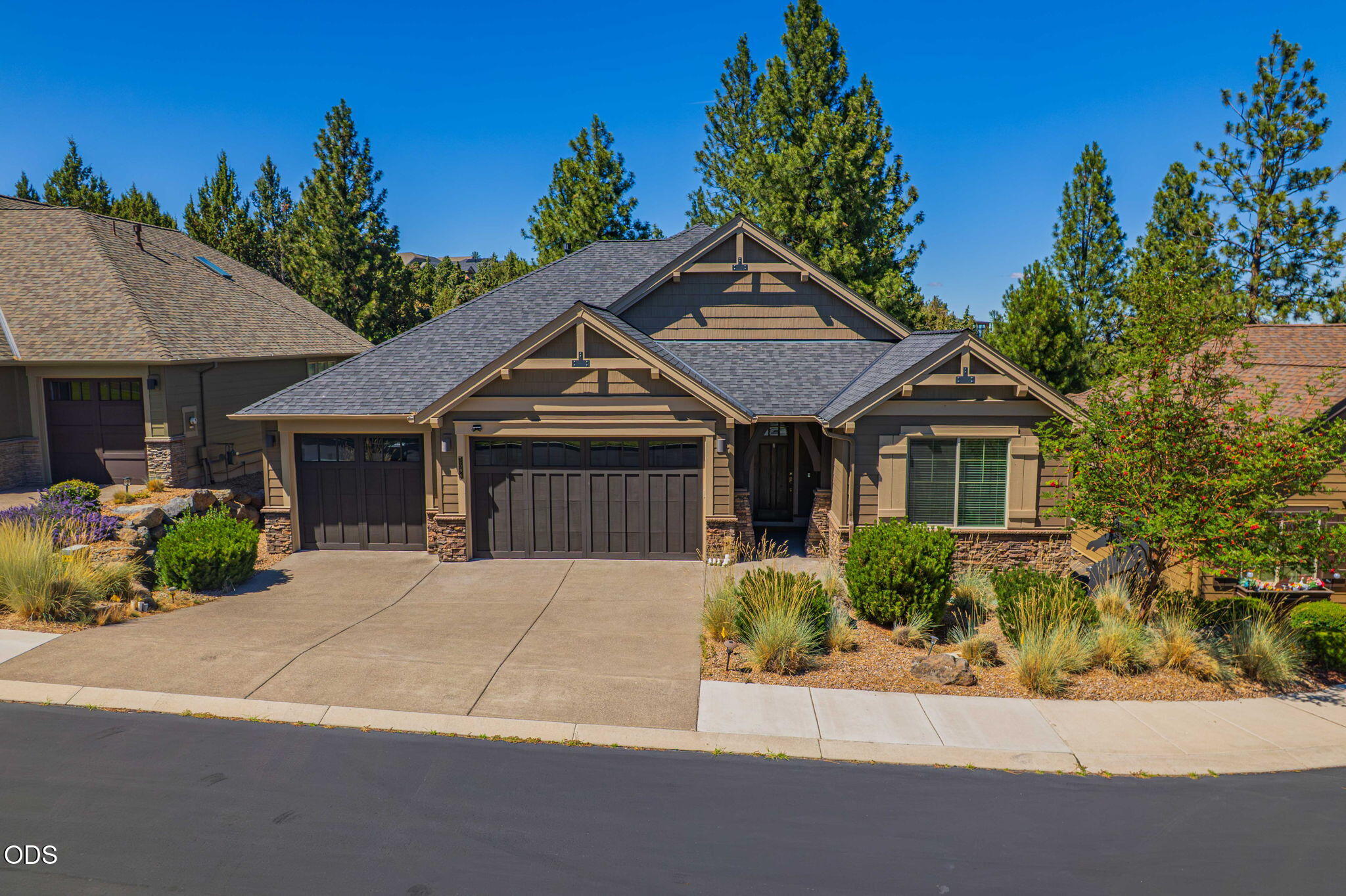 2596 NW Pine Terrace Drive