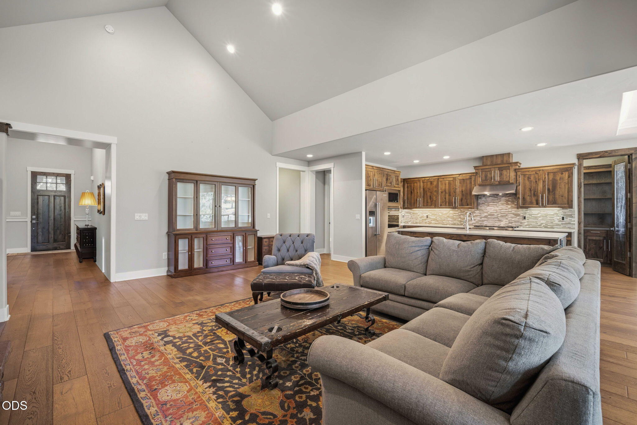 2596 NW Pine Terrace Drive