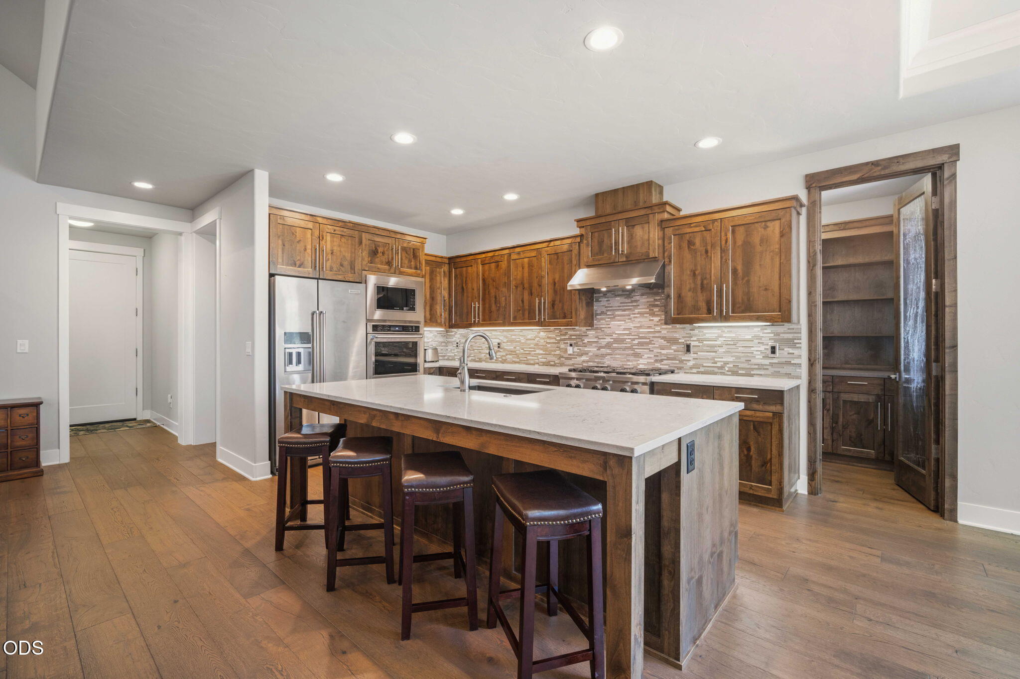 2596 NW Pine Terrace Drive