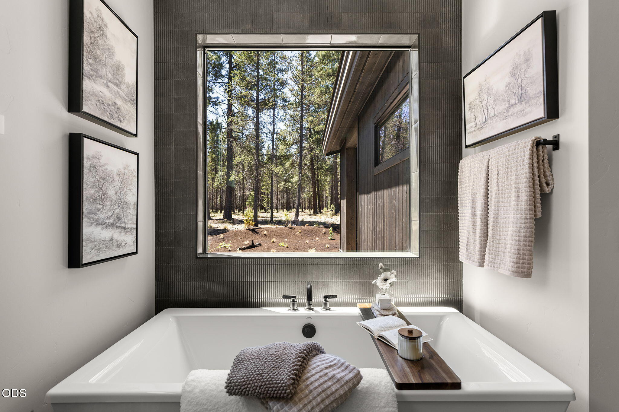 17833 Preservation Loop, 429