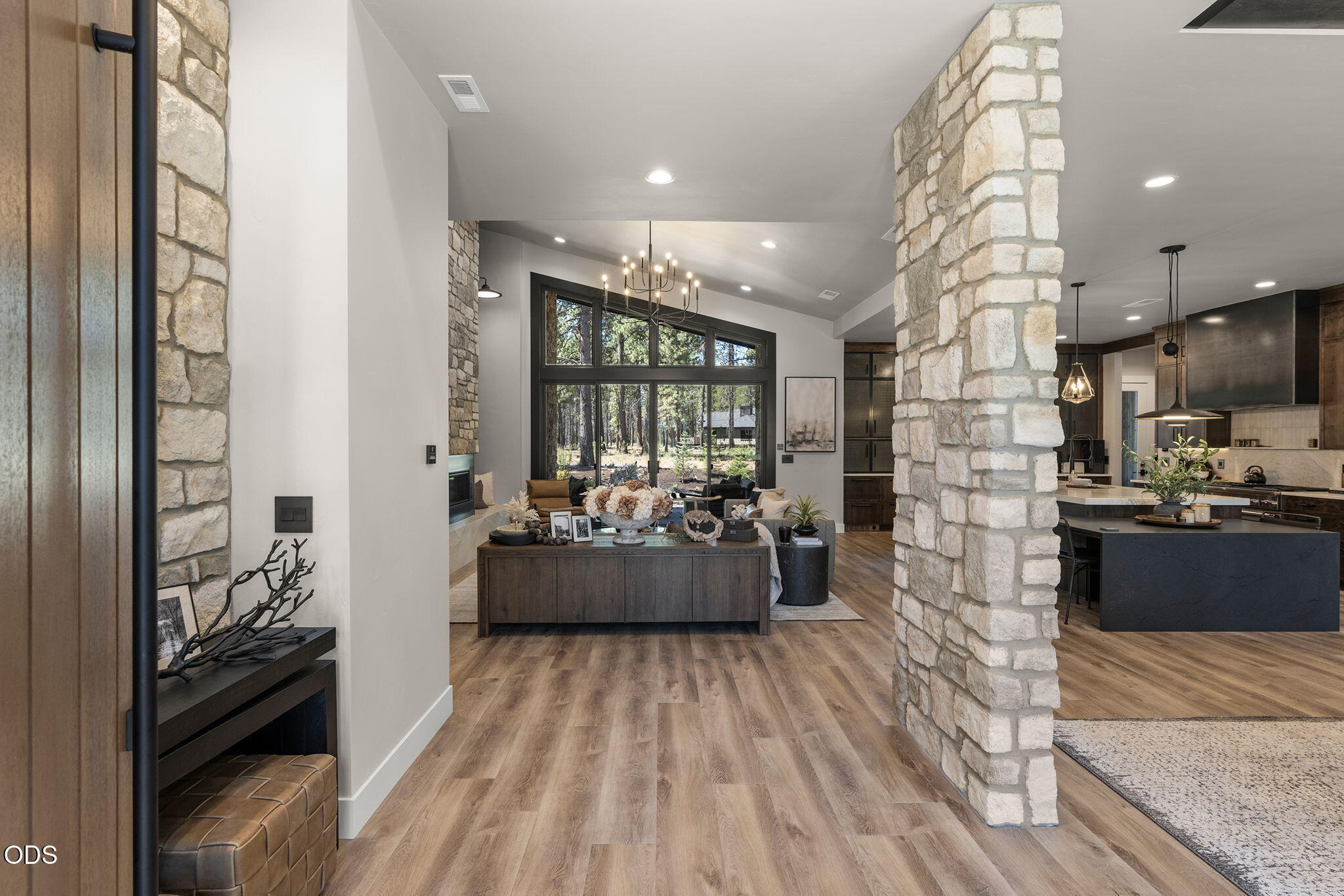 17833 Preservation Loop, 429
