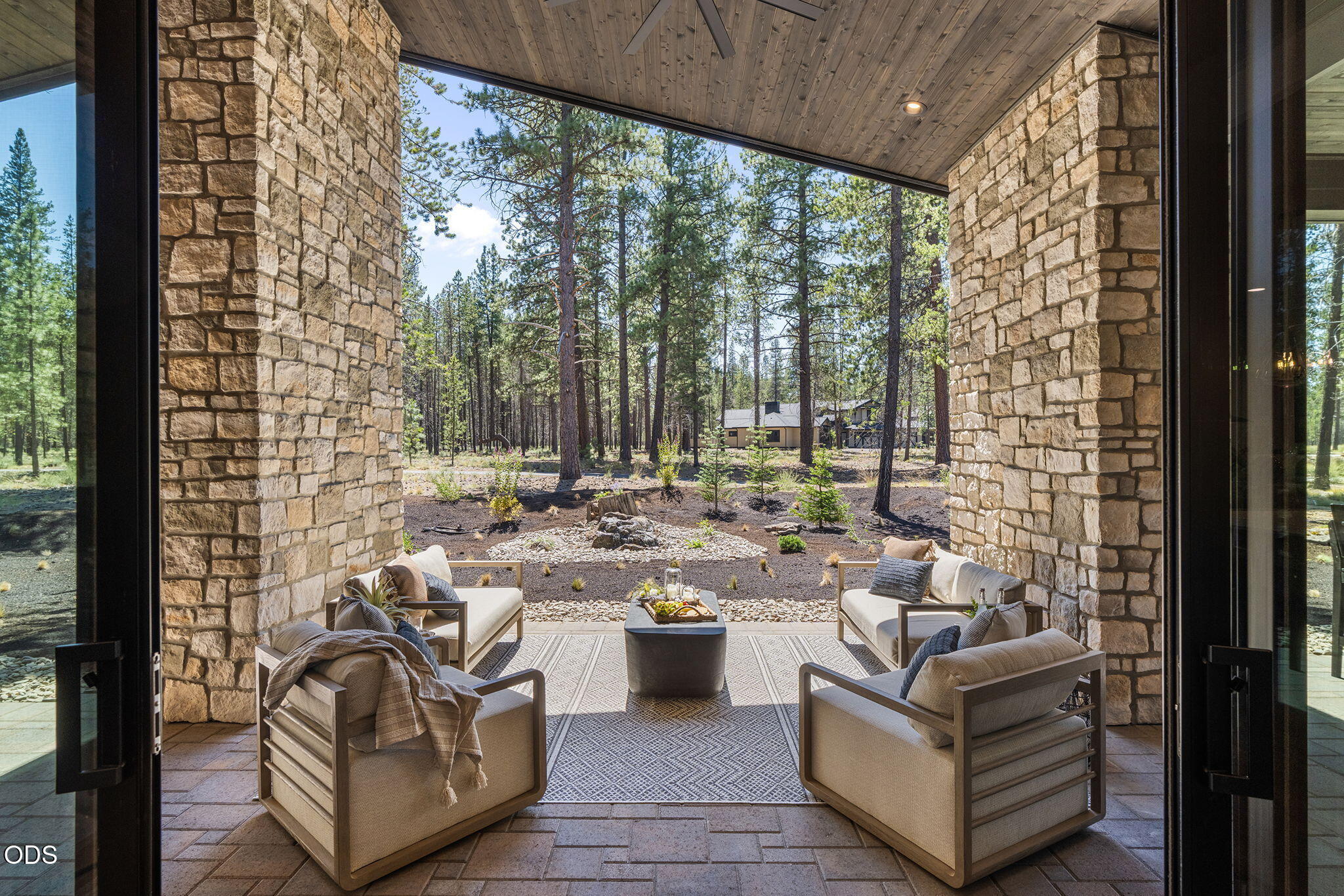 17833 Preservation Loop, 429