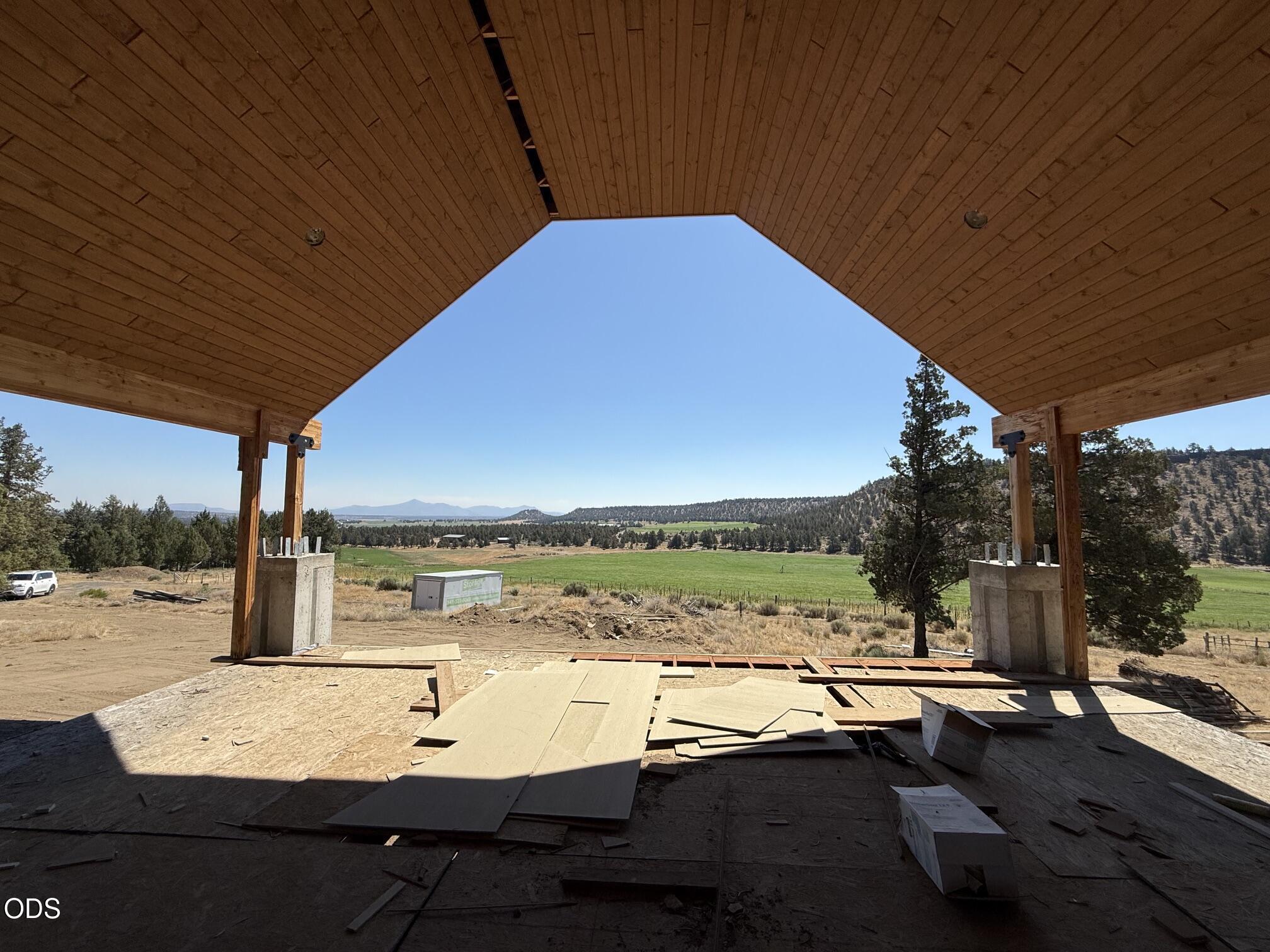 70421 McKenzie Canyon Road